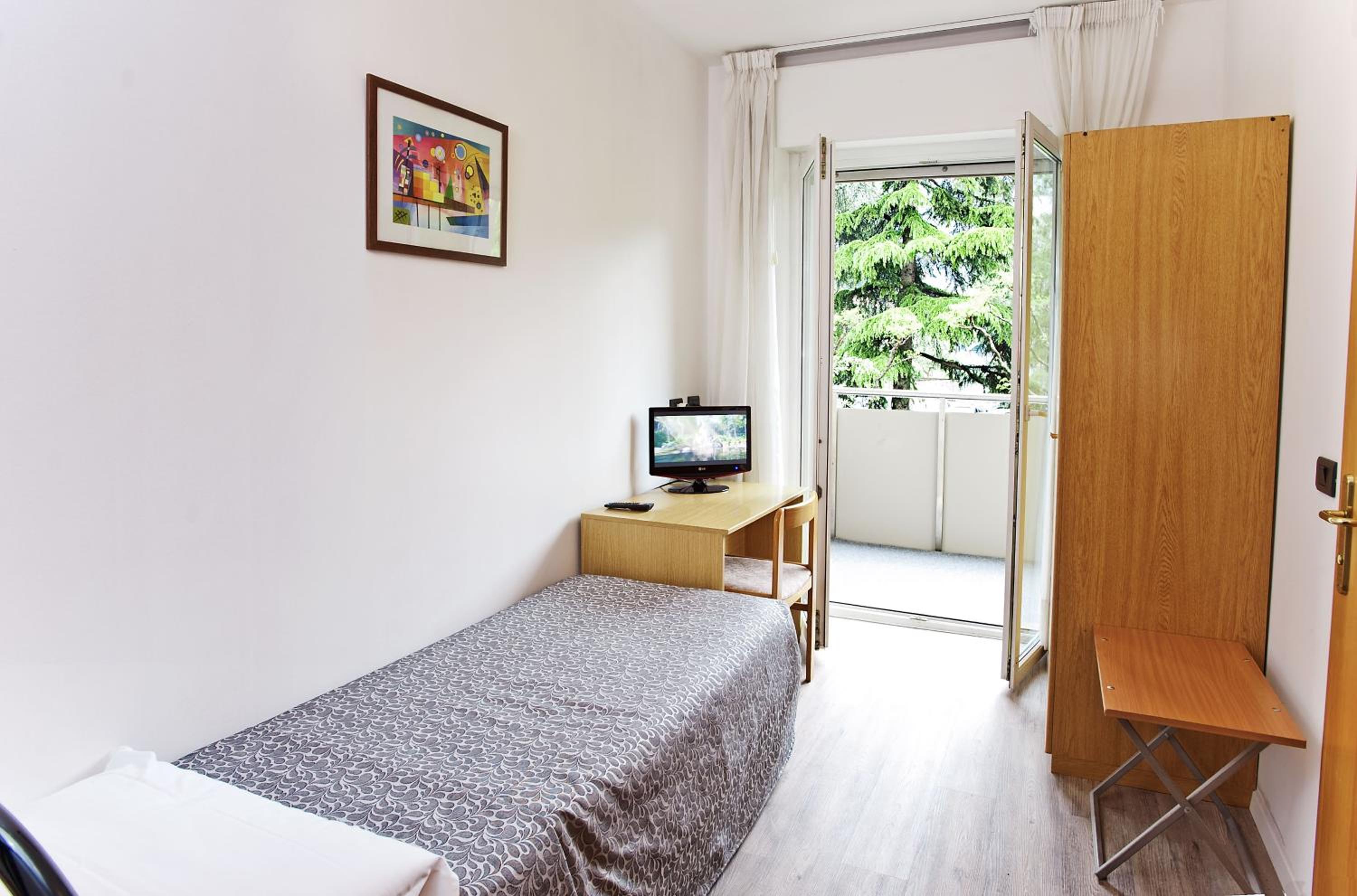 Single Room photo 2