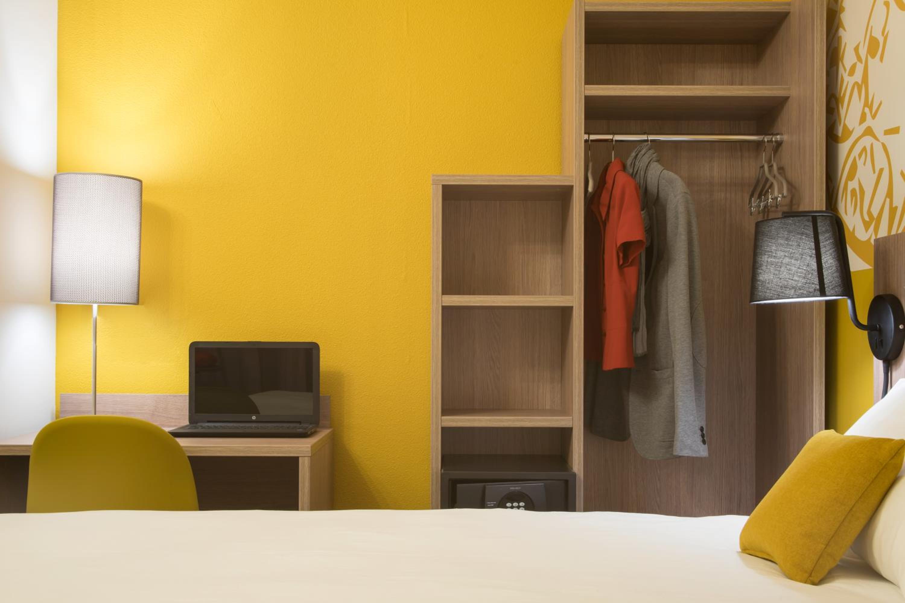 Standard Twin Room photo 3
