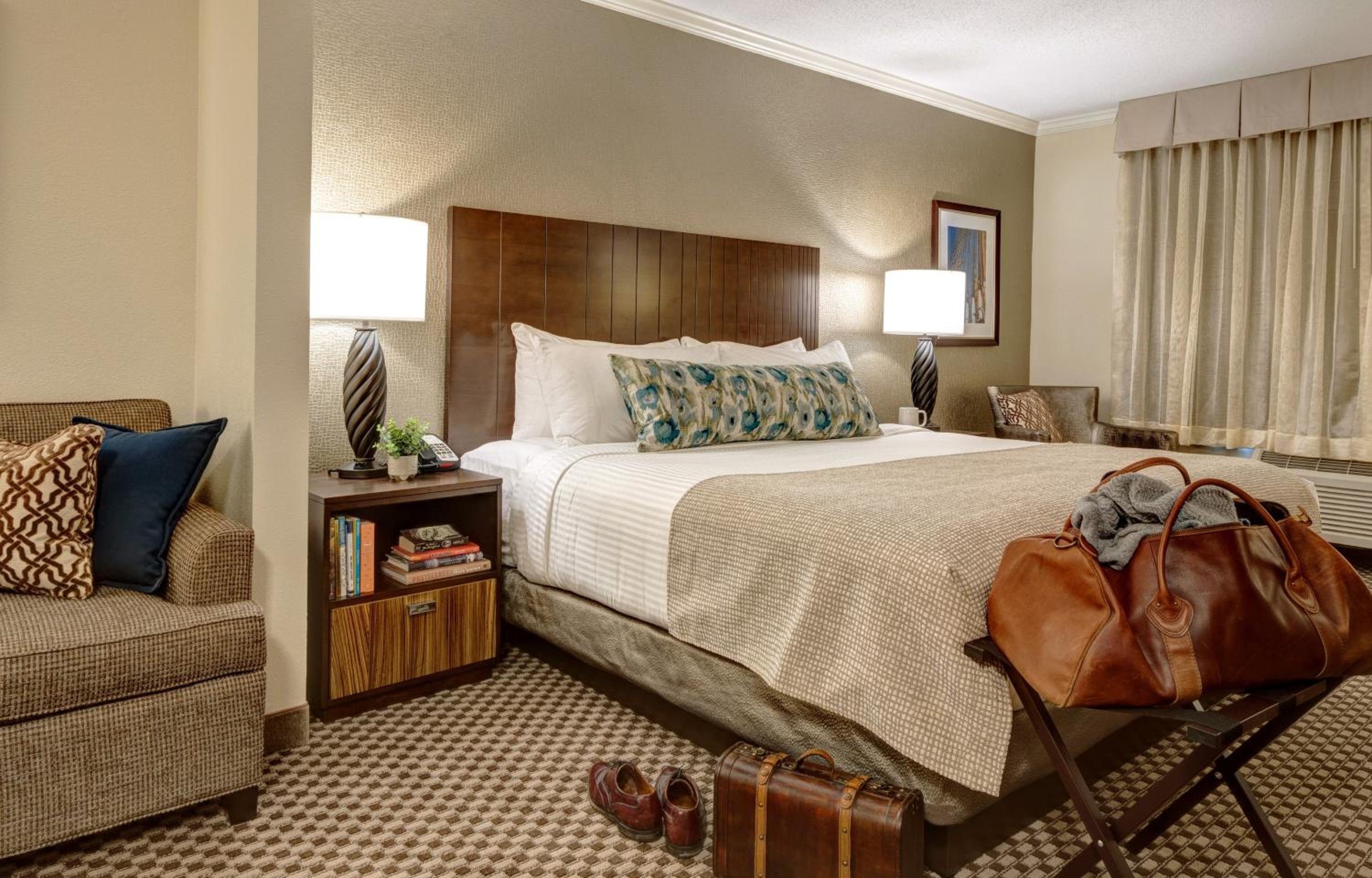 King Suite with Sofa Bed photo 3