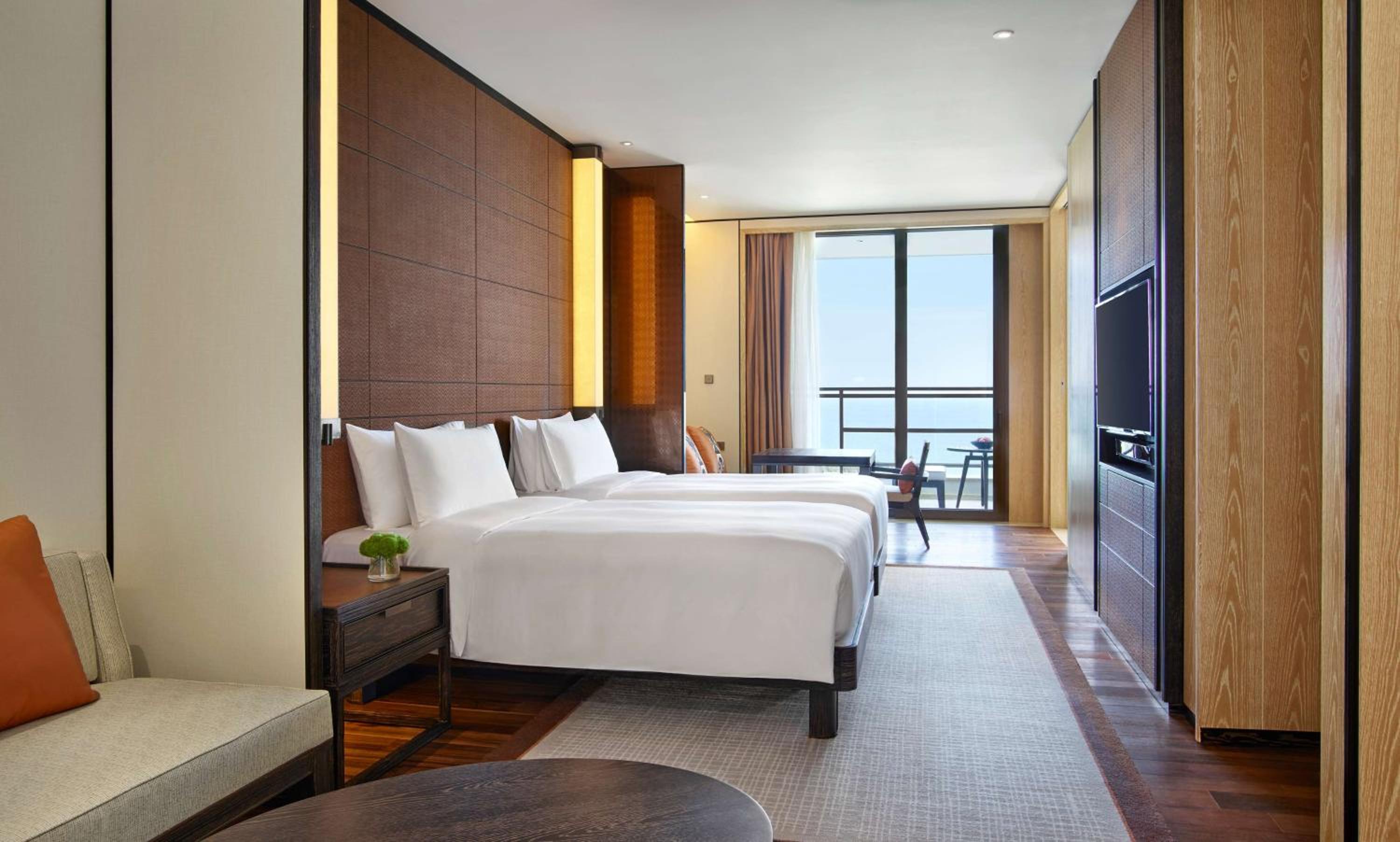 Deluxe Ocean Twin Bed