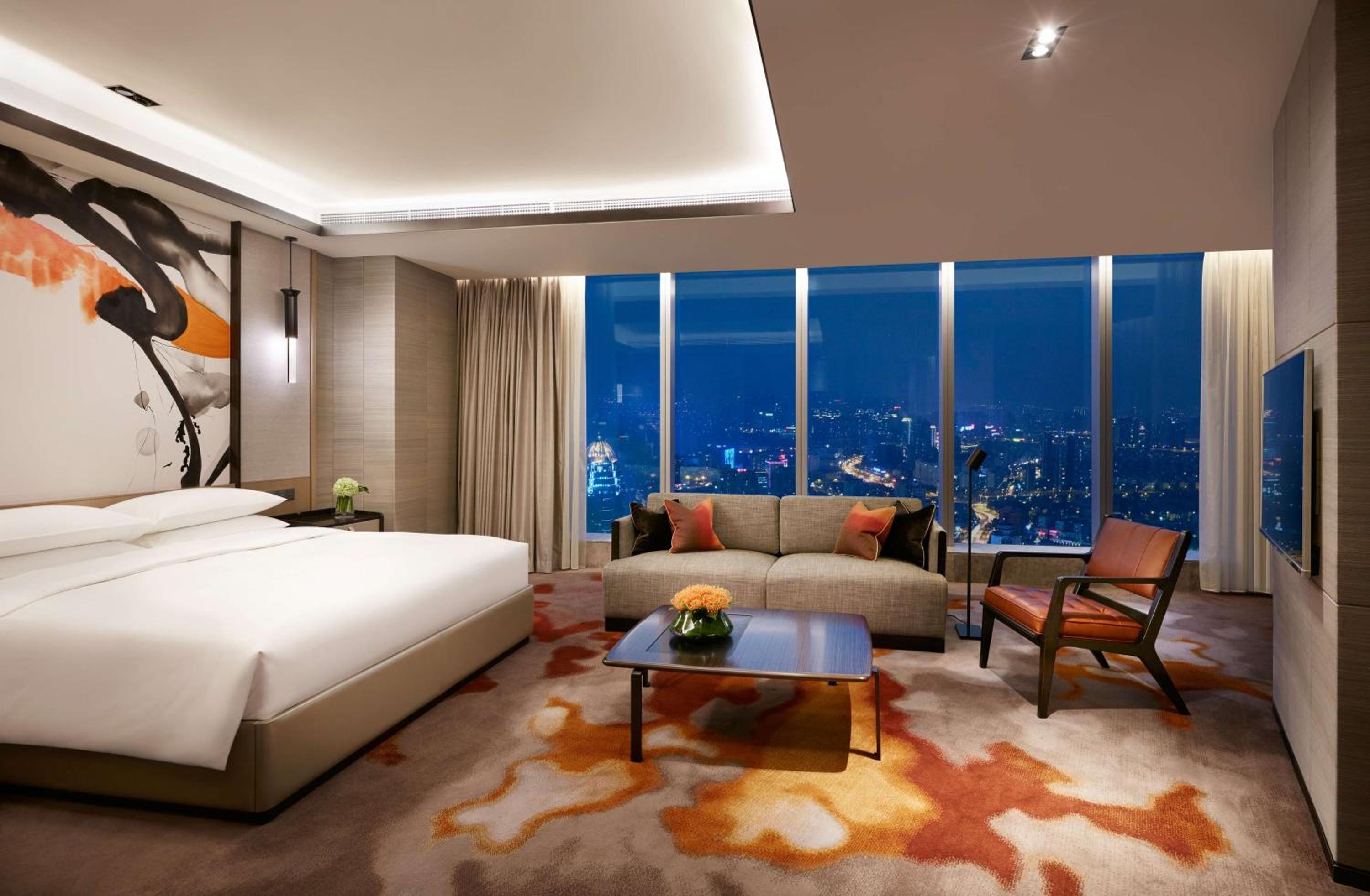 Deluxe King Room - Club Access photo 3