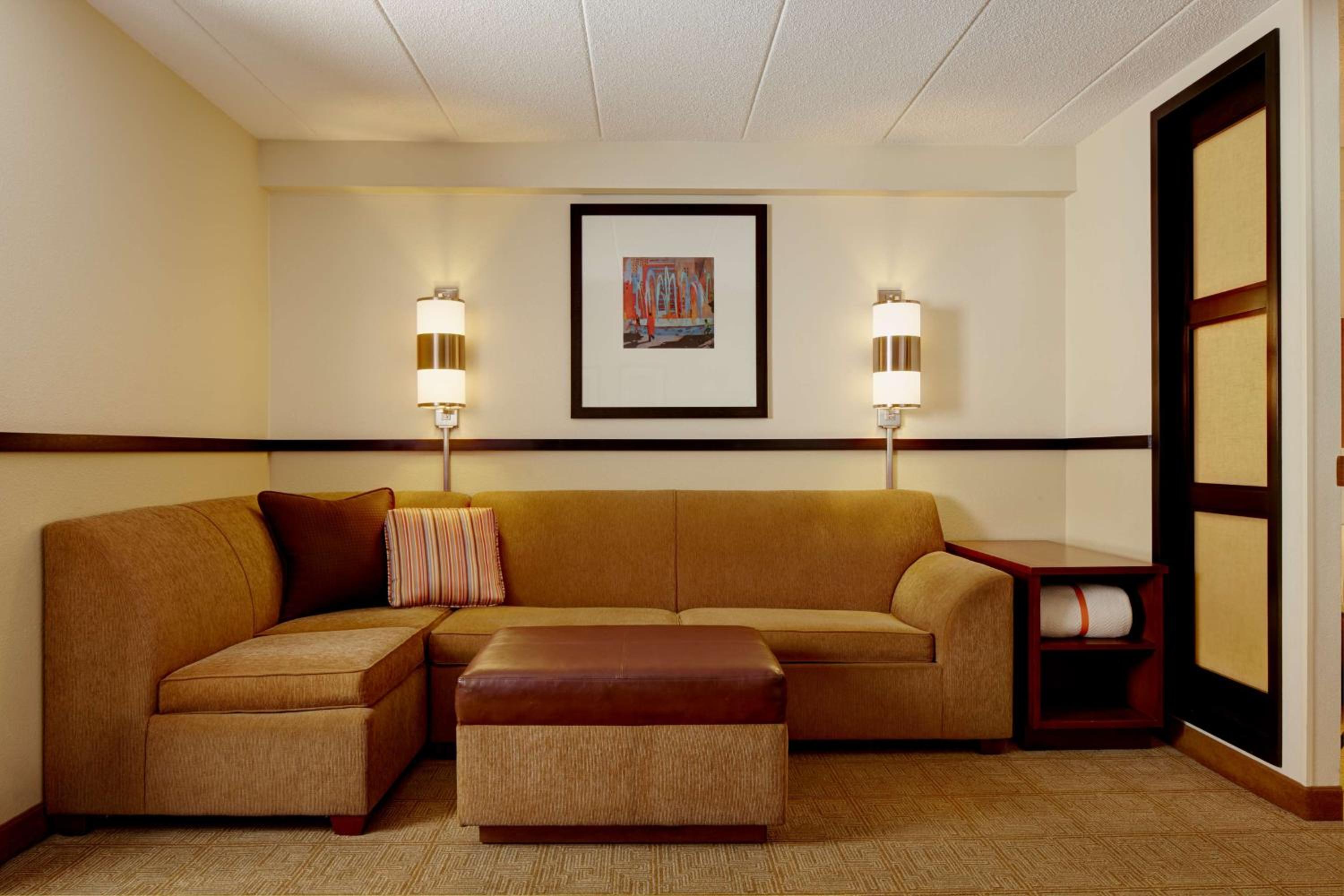 King Room with Sofa Bed - High Floor - Photo 2