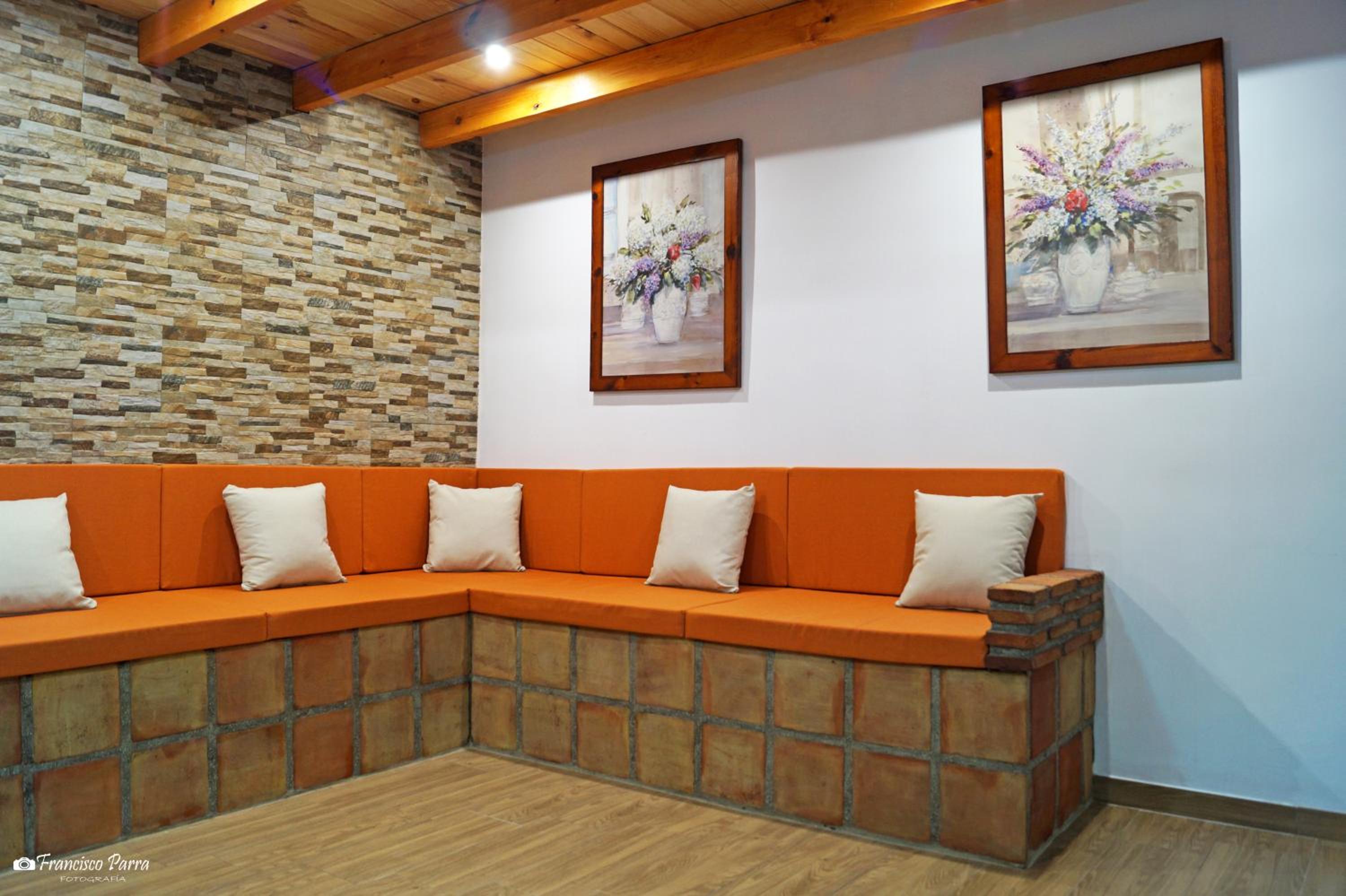 Two-Bedroom House - Photo 11