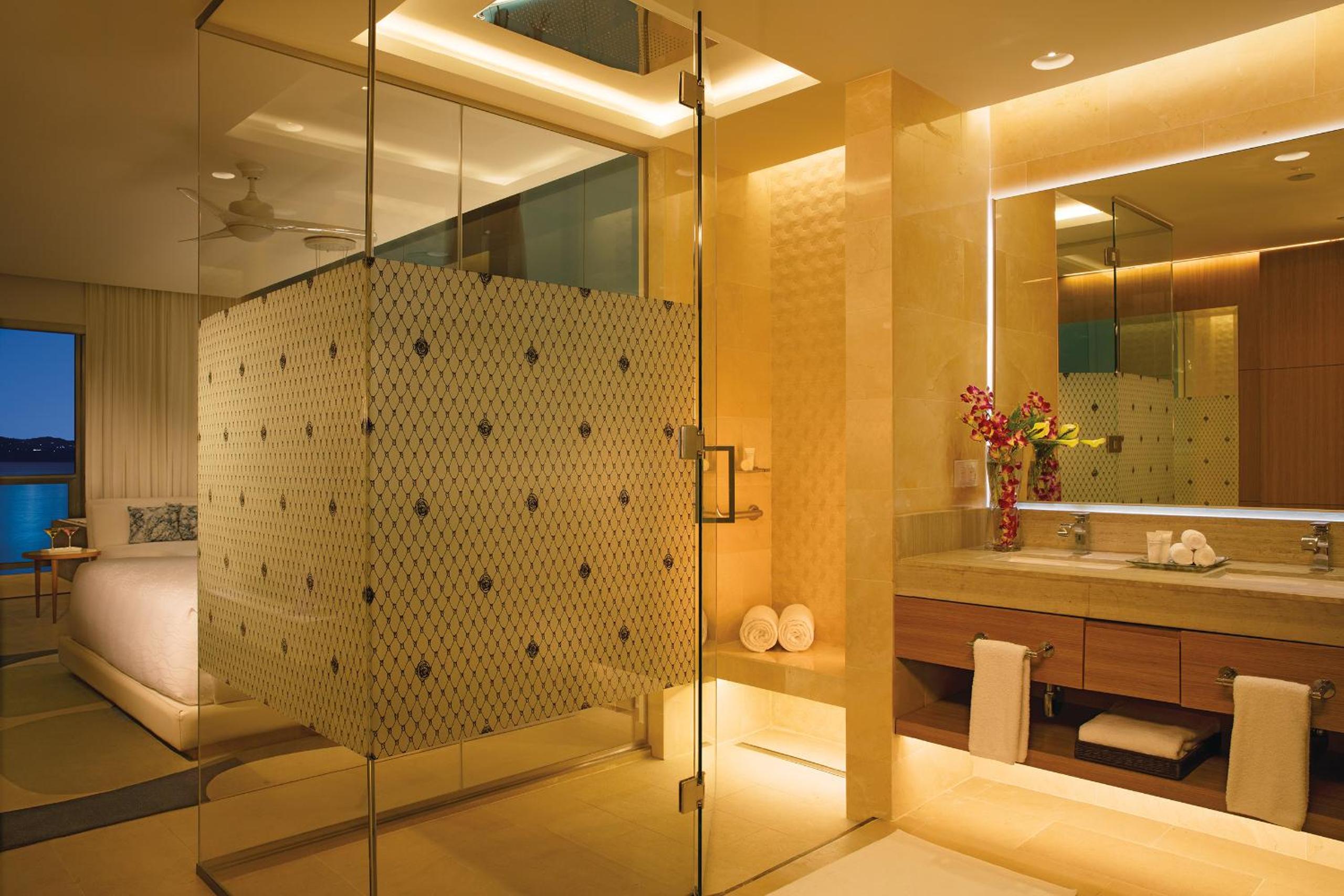 Allure Junior Suite King Ocean View photo 2