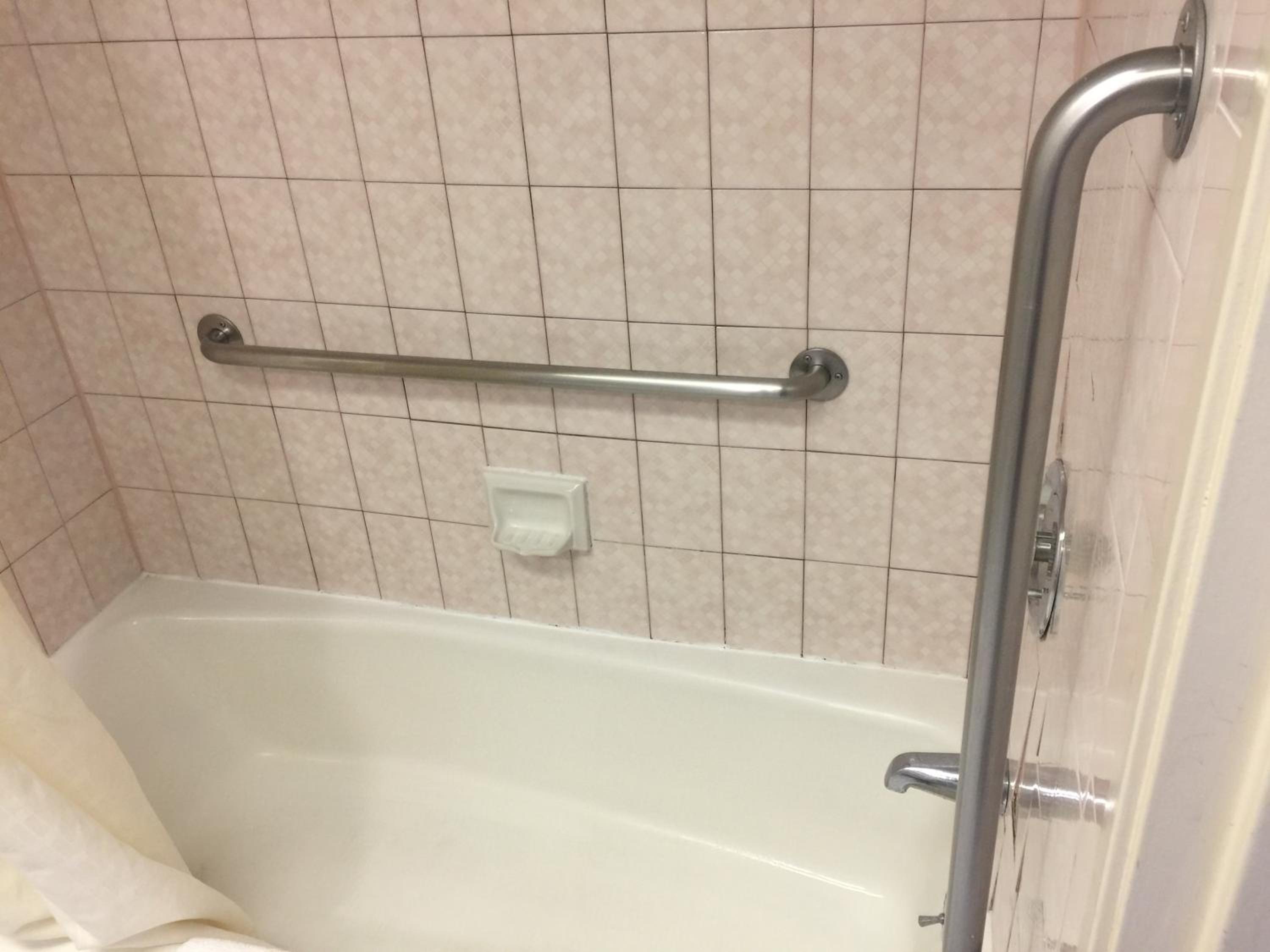 King Room with Mobility/Hearing Impaired Access - Non-Smoking - Photo 4