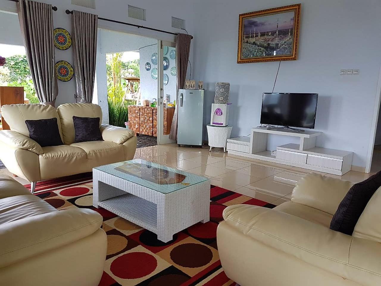 Villa with Private Pool - Photo 18
