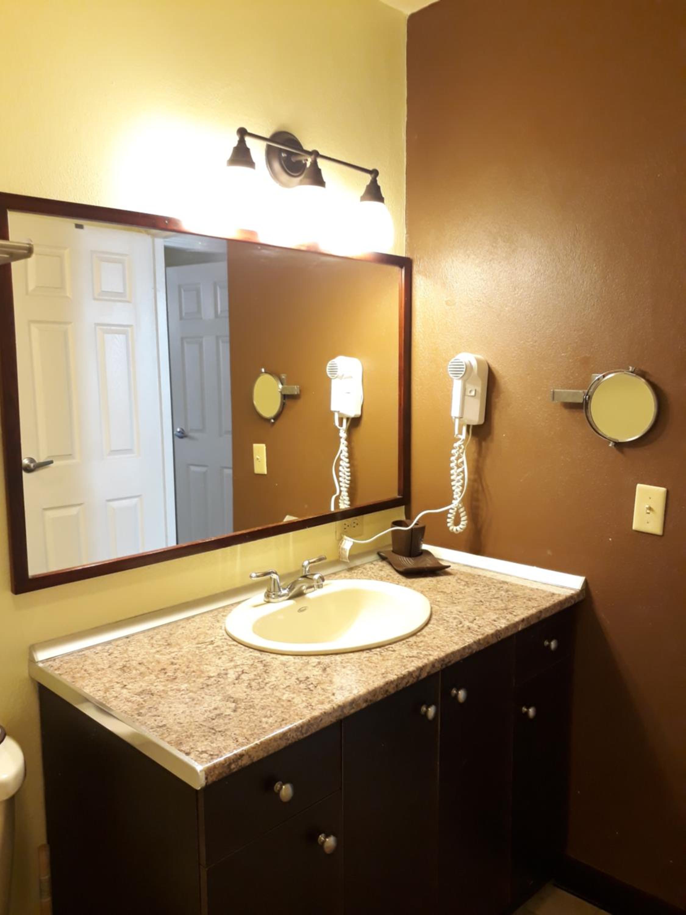 Two-Bedroom Apartment with Two Bathrooms photo 3