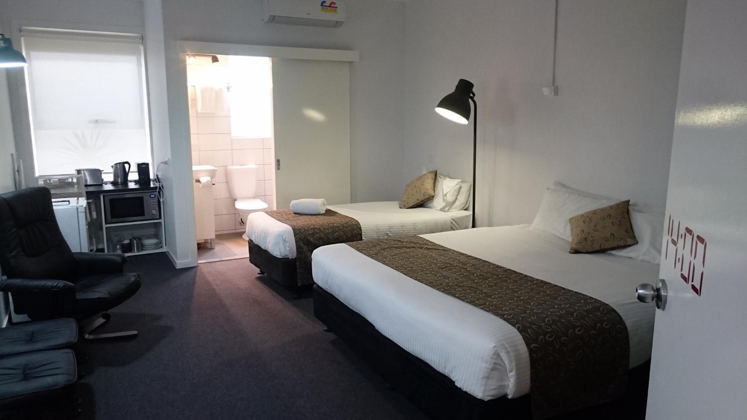 Studio Triple Room photo 1