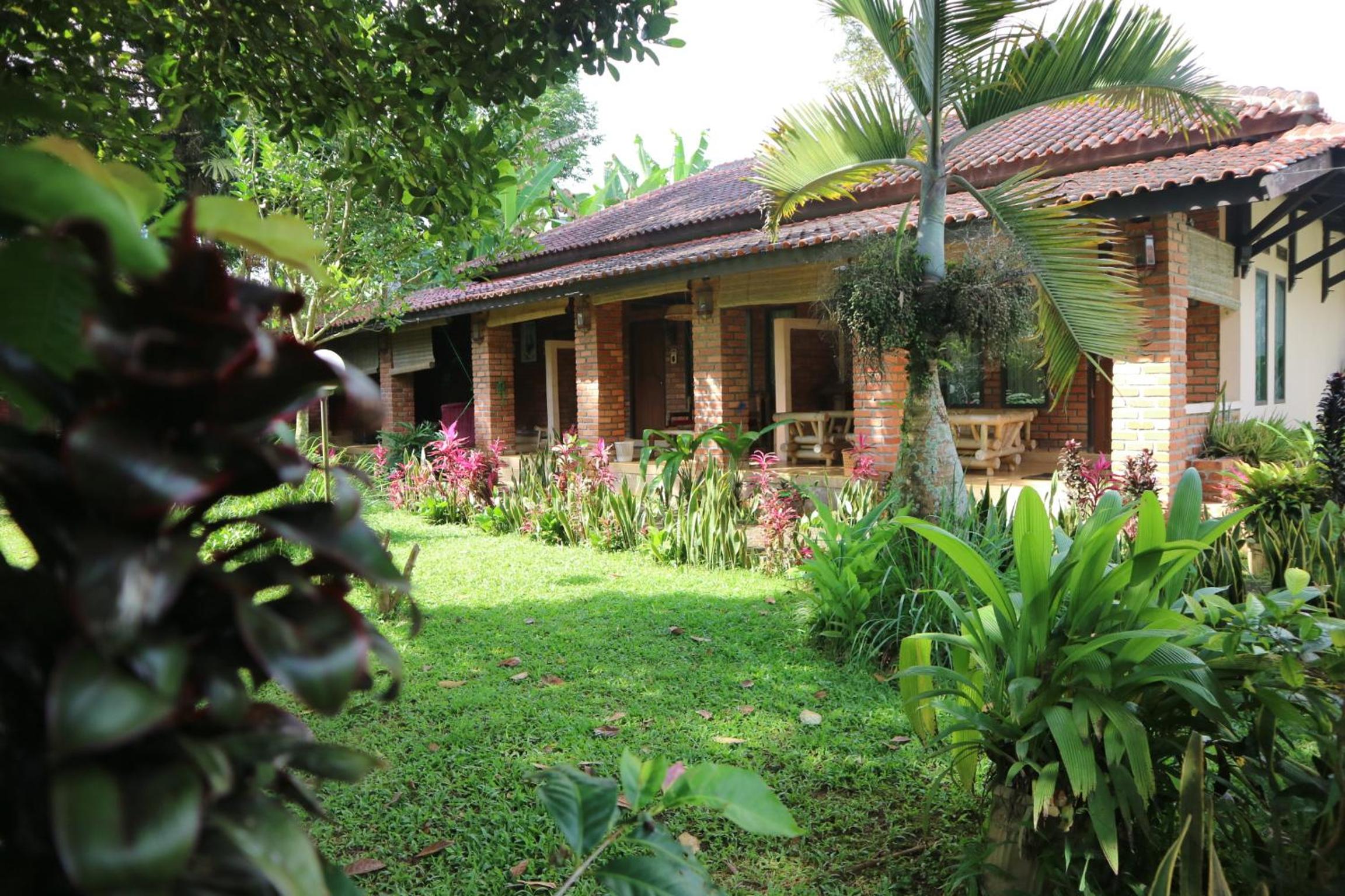 Cottage with Garden View photo 2