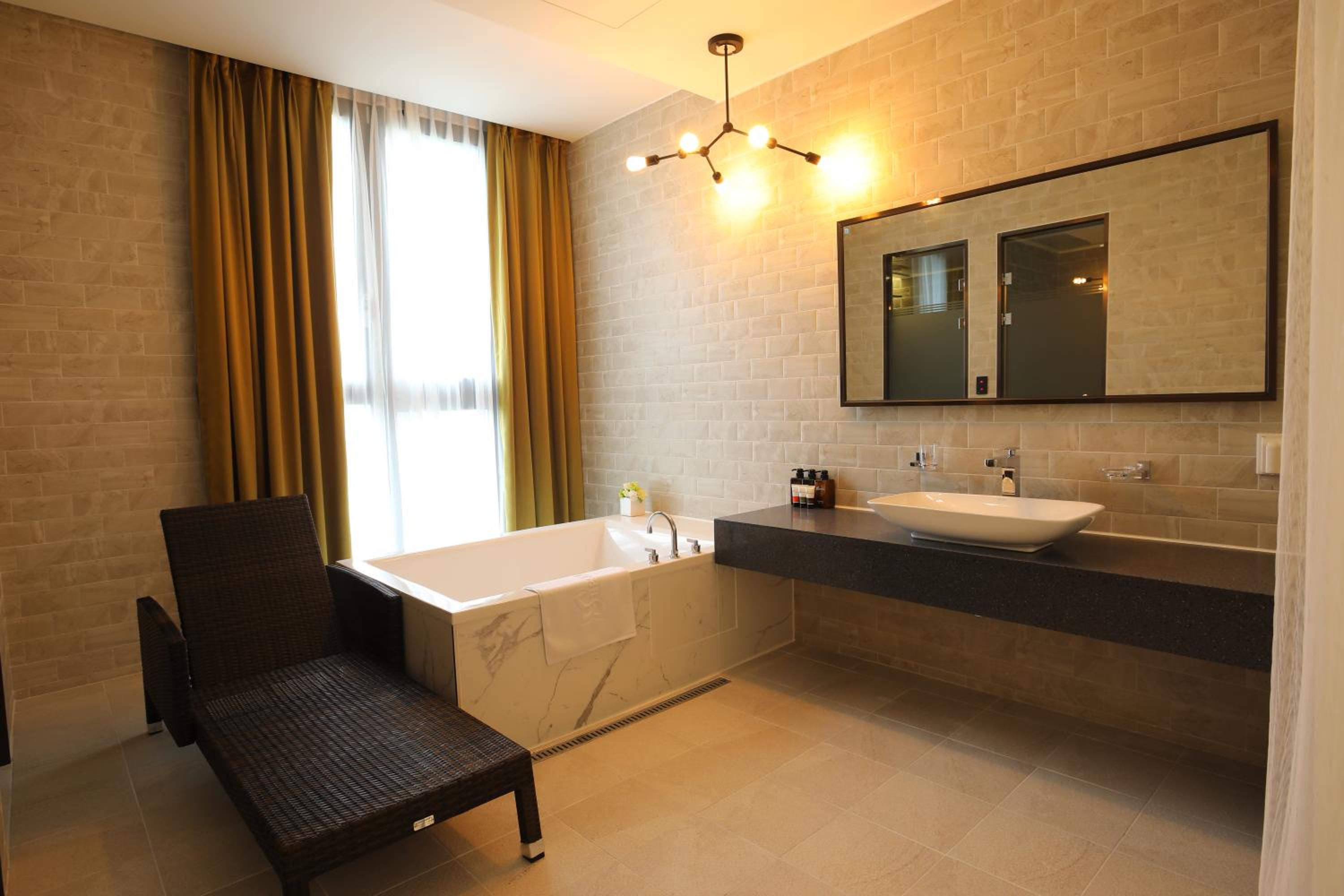 Superior Twin Room photo 3