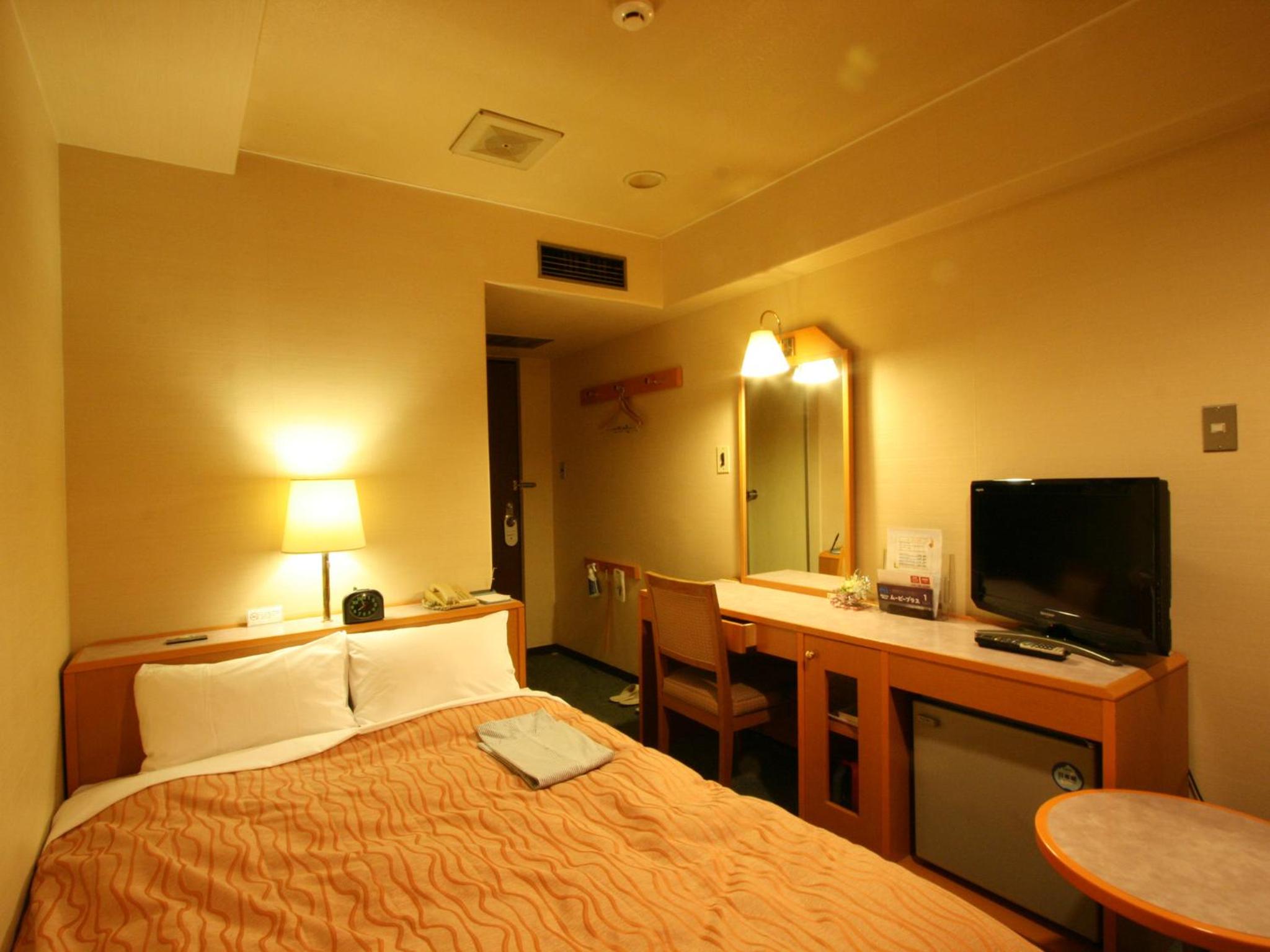 Double Room - Smoking - Photo 4