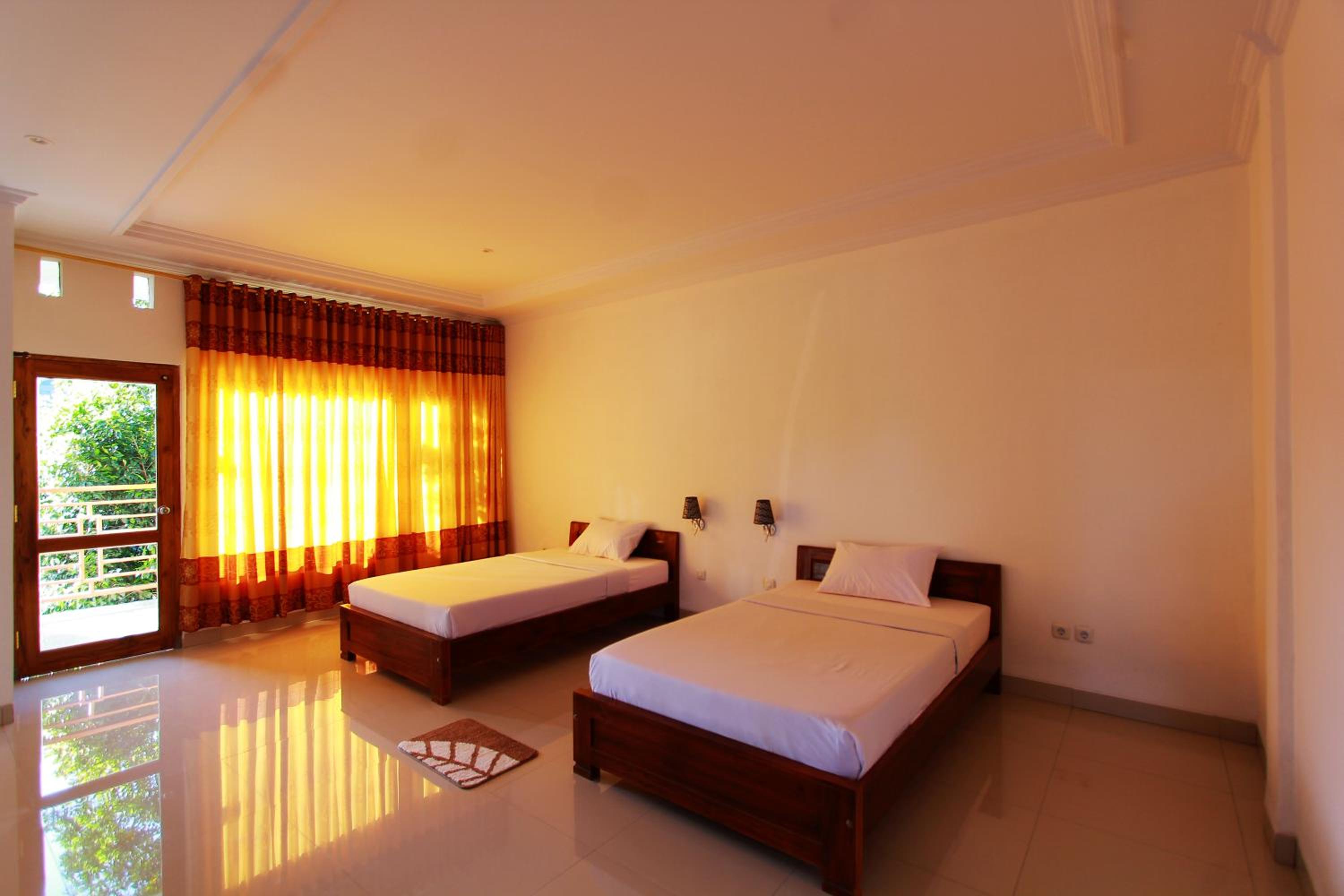 Deluxe Twin Room - Photo 1