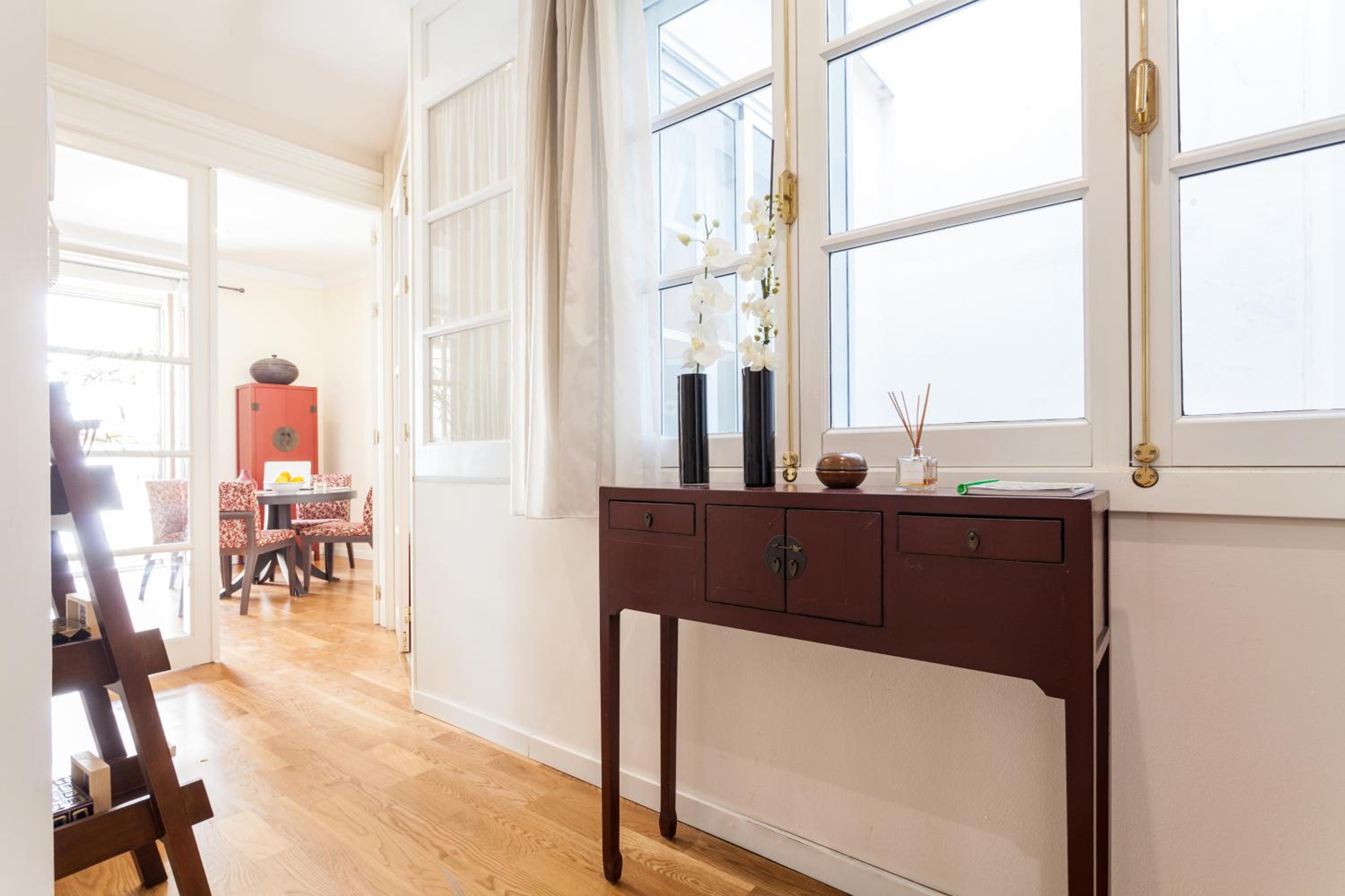 Apartment with Terrace - Photo 1
