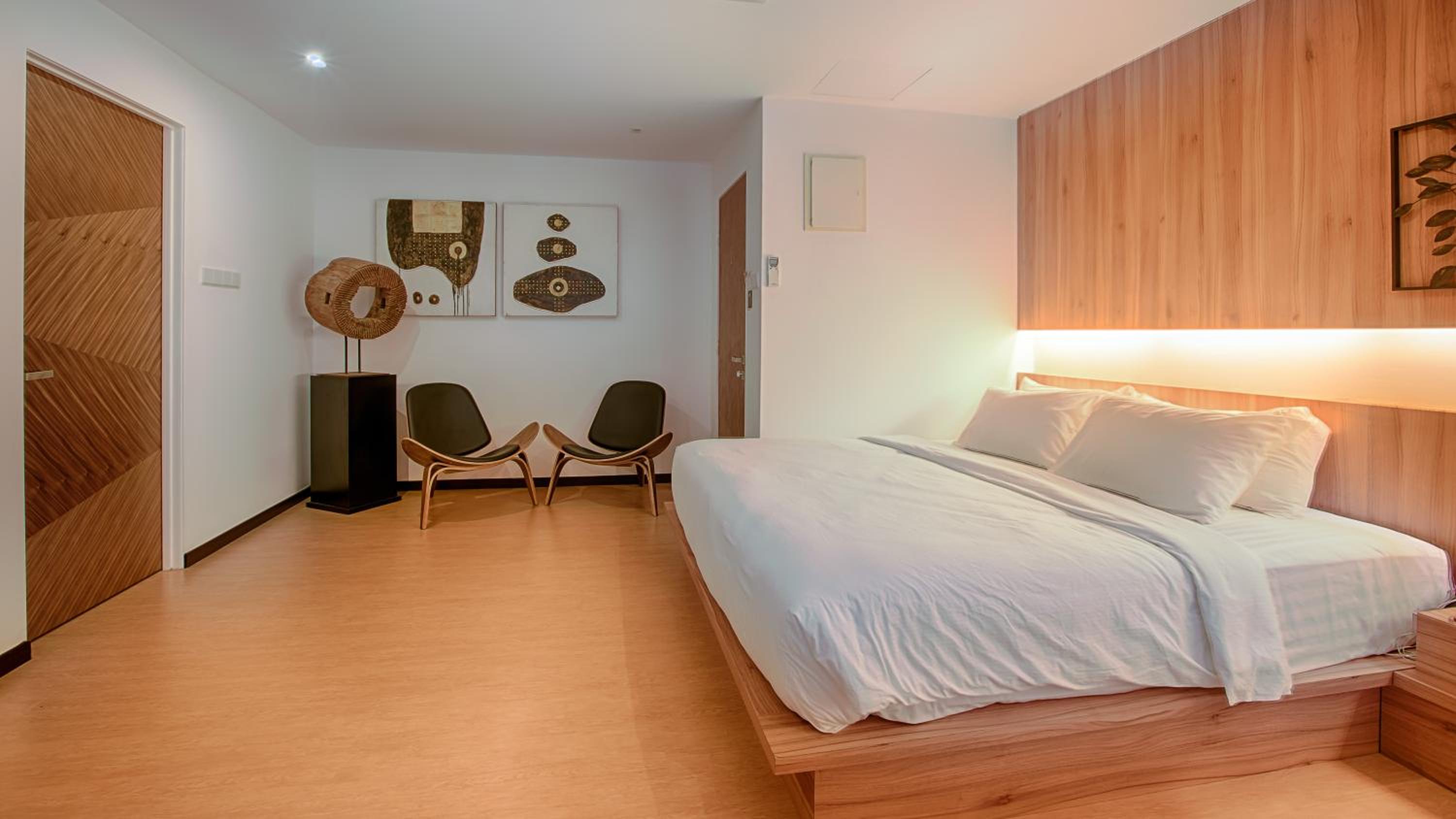 Deluxe Family Room - Photo 3