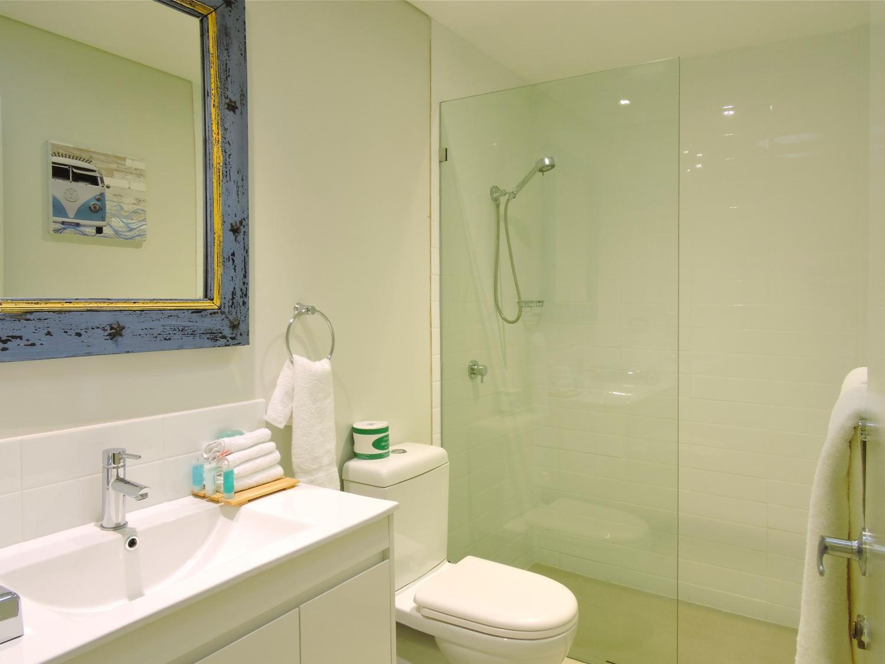 Seashells One Bedroom Apartment with Pool View photo 2