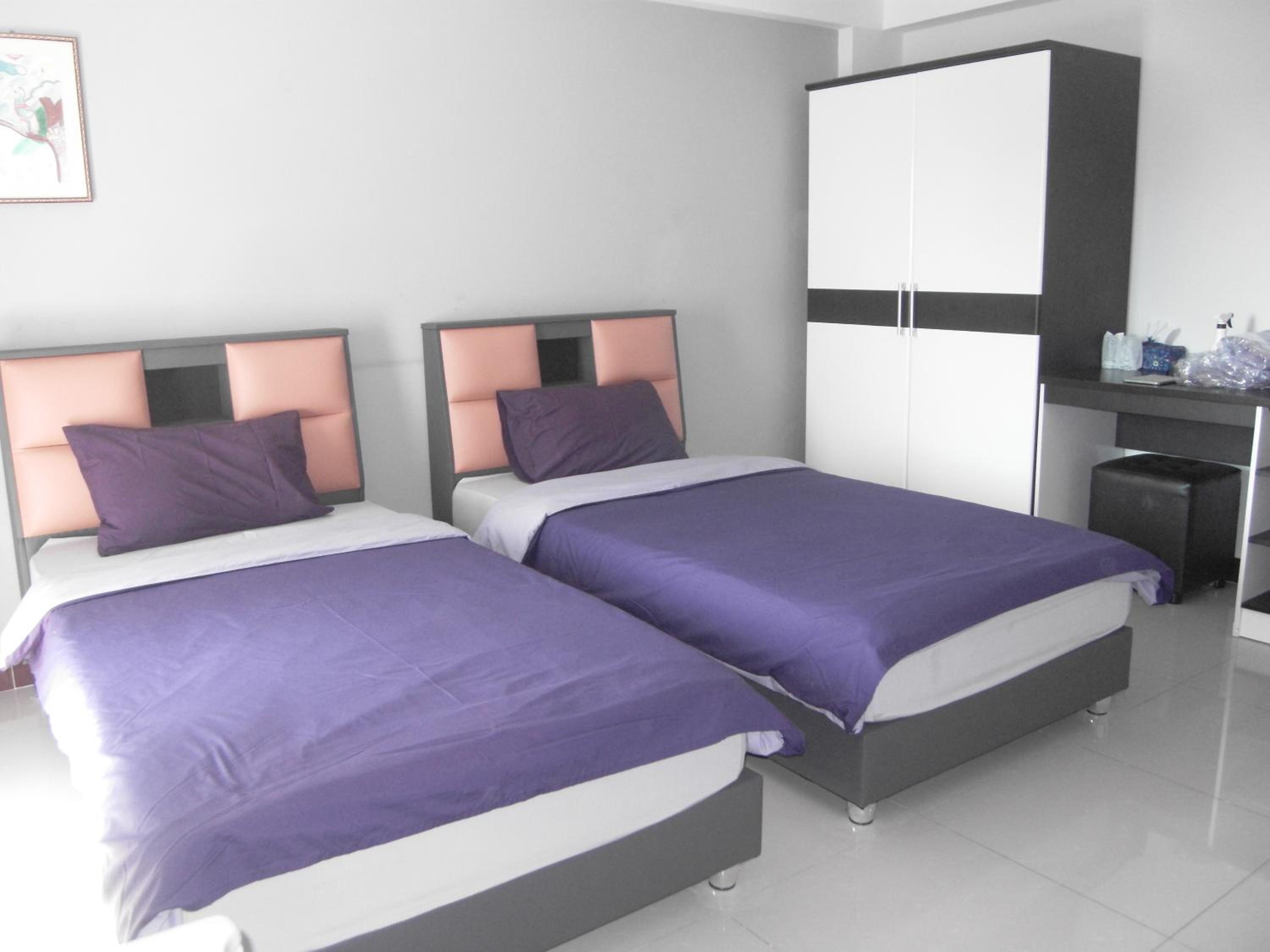 Standard Twin Room photo 2