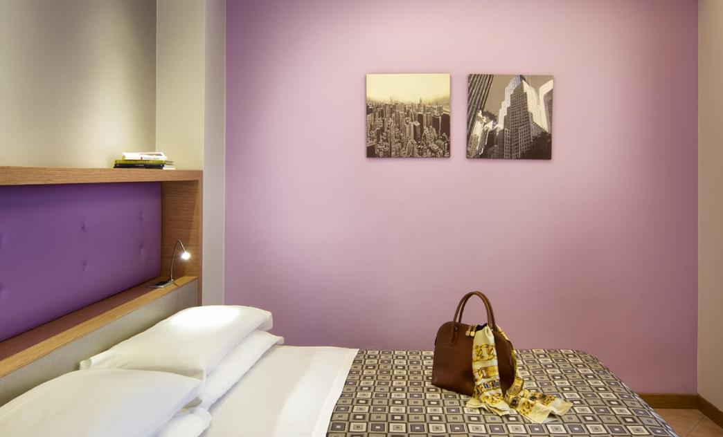 Double Room - Photo 6