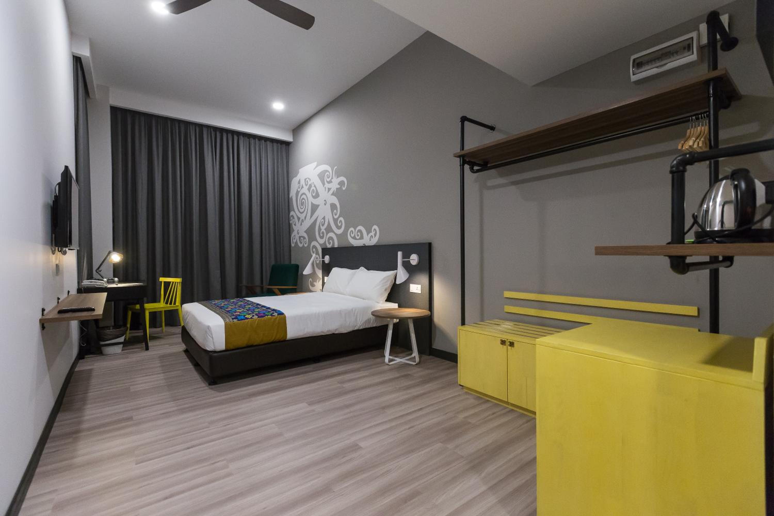 Staycation deal - Superior Room photo 2