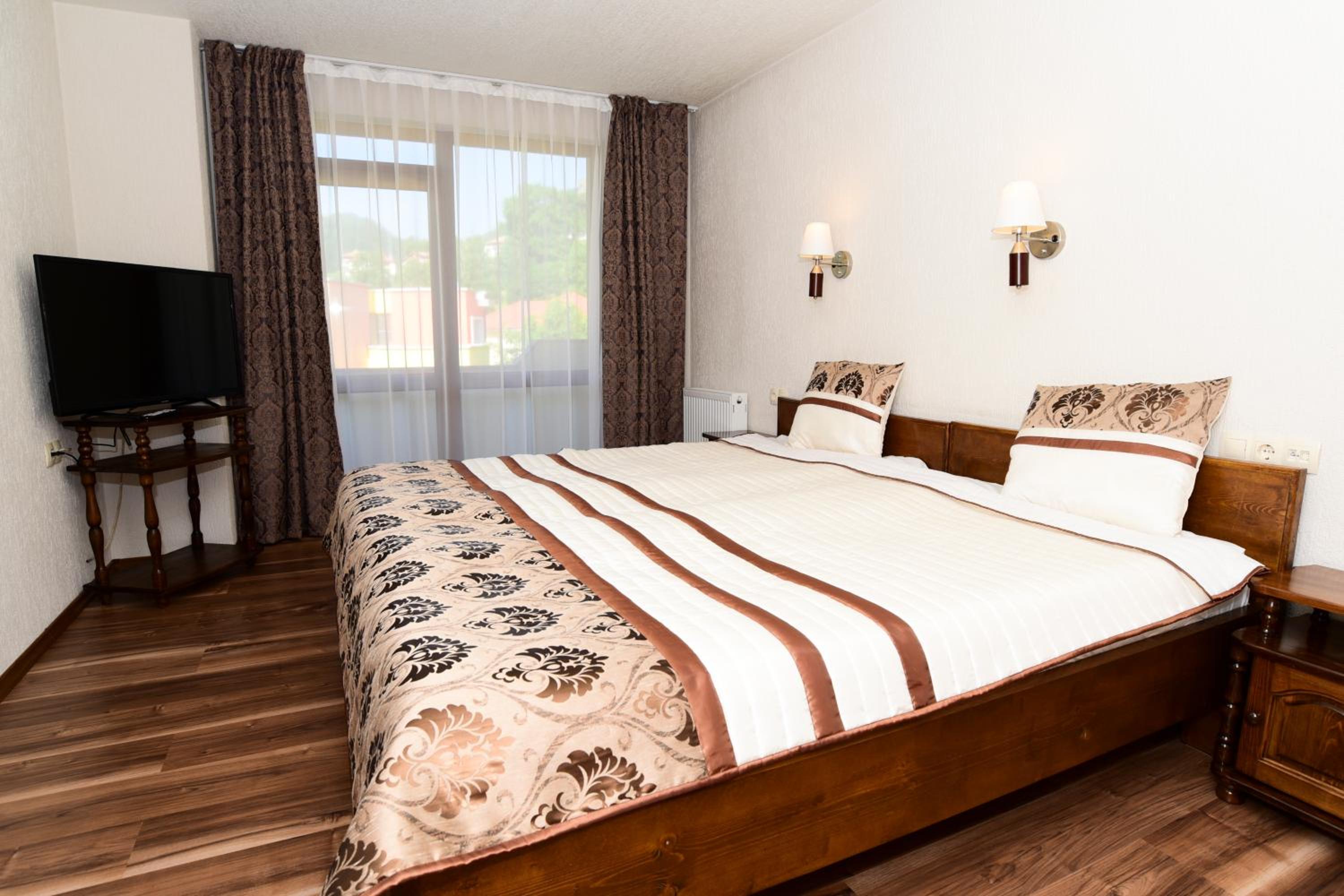 Triple Room with Terrace photo 1