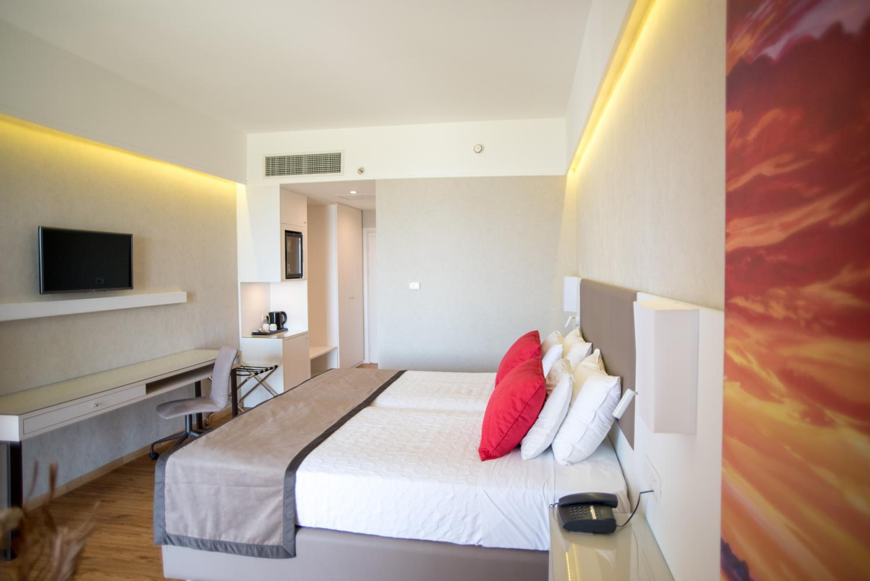 Twin Room with Garden View - Disability Access