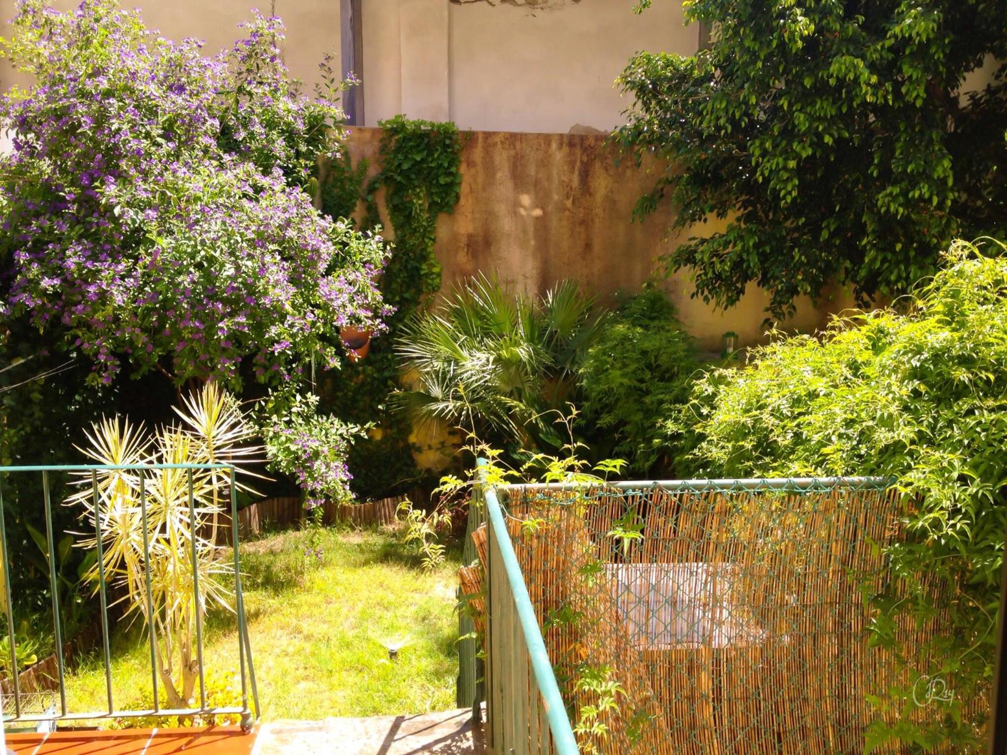 Apartment with Terrace - Photo 29