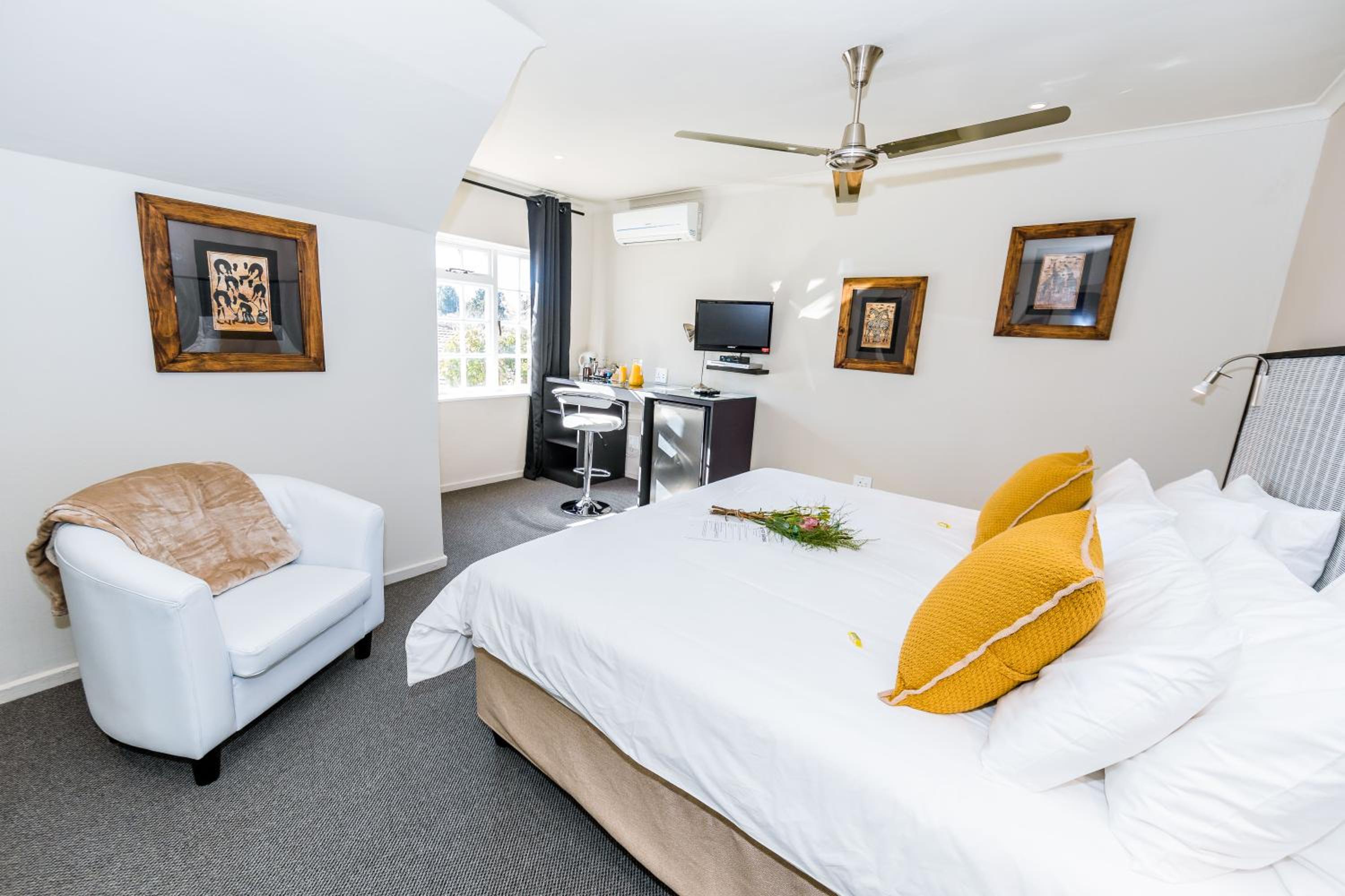 Executive King Suite photo 3