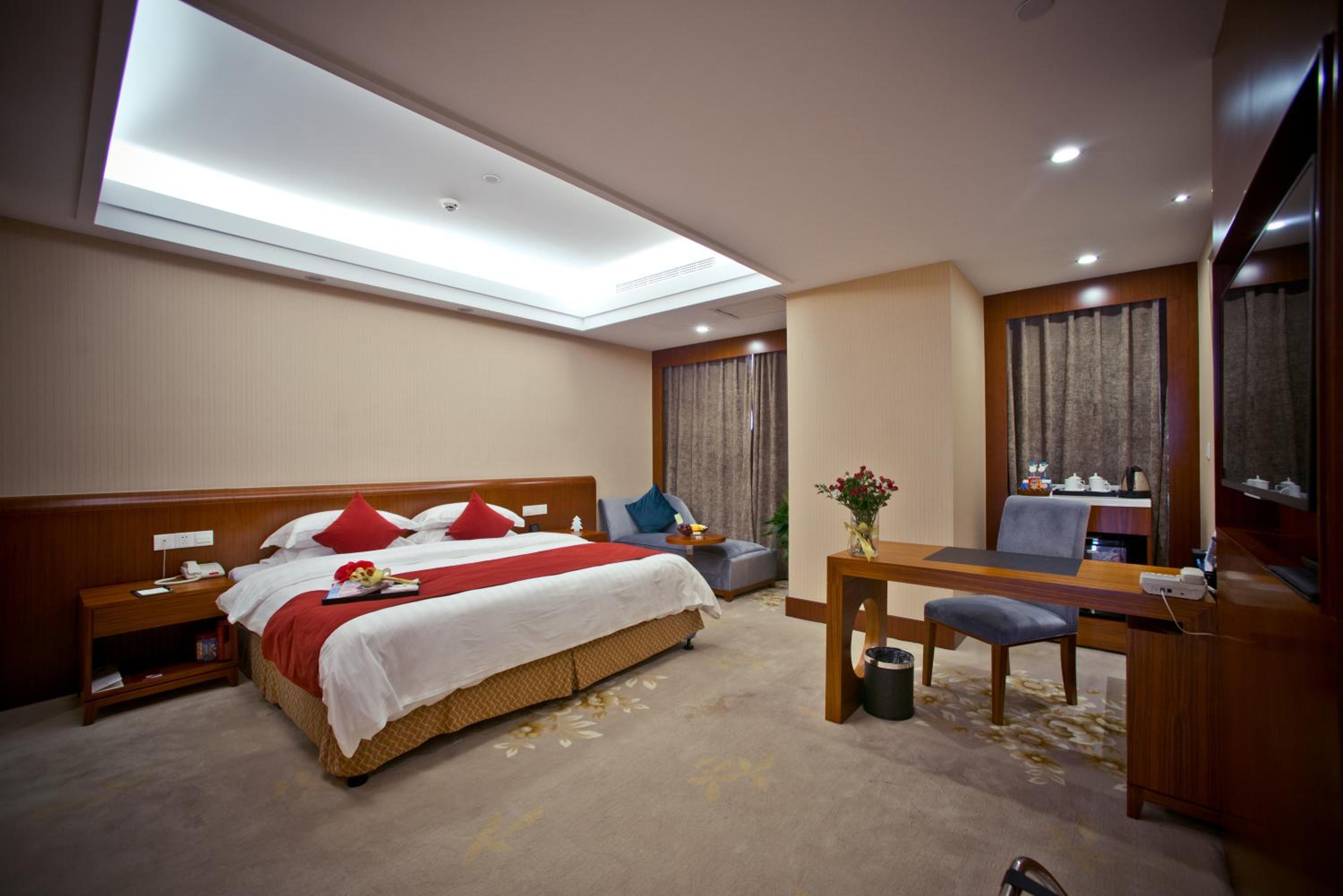 Standard Queen Room - Photo 4