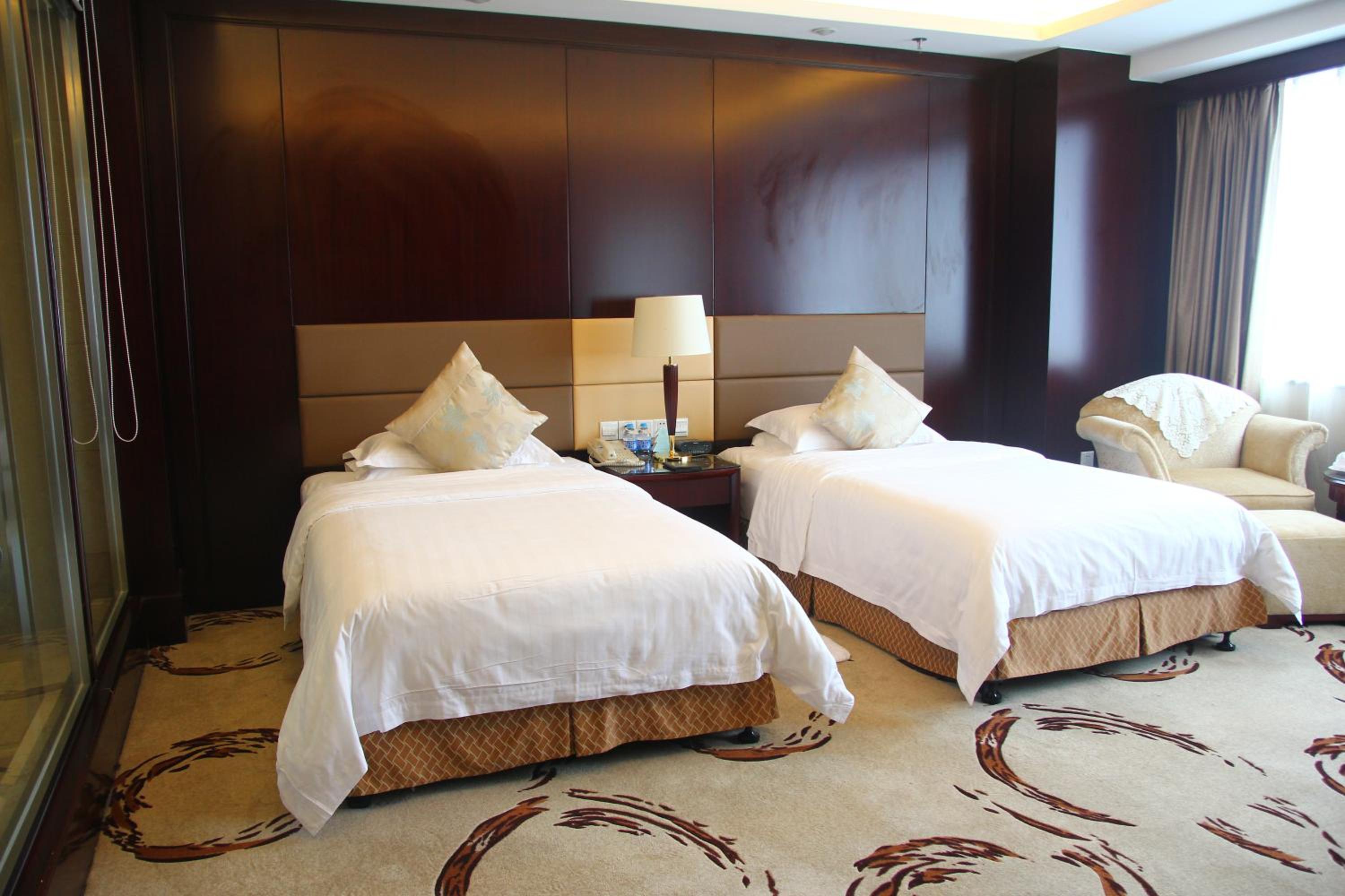 Deluxe Twin Room - Photo 7