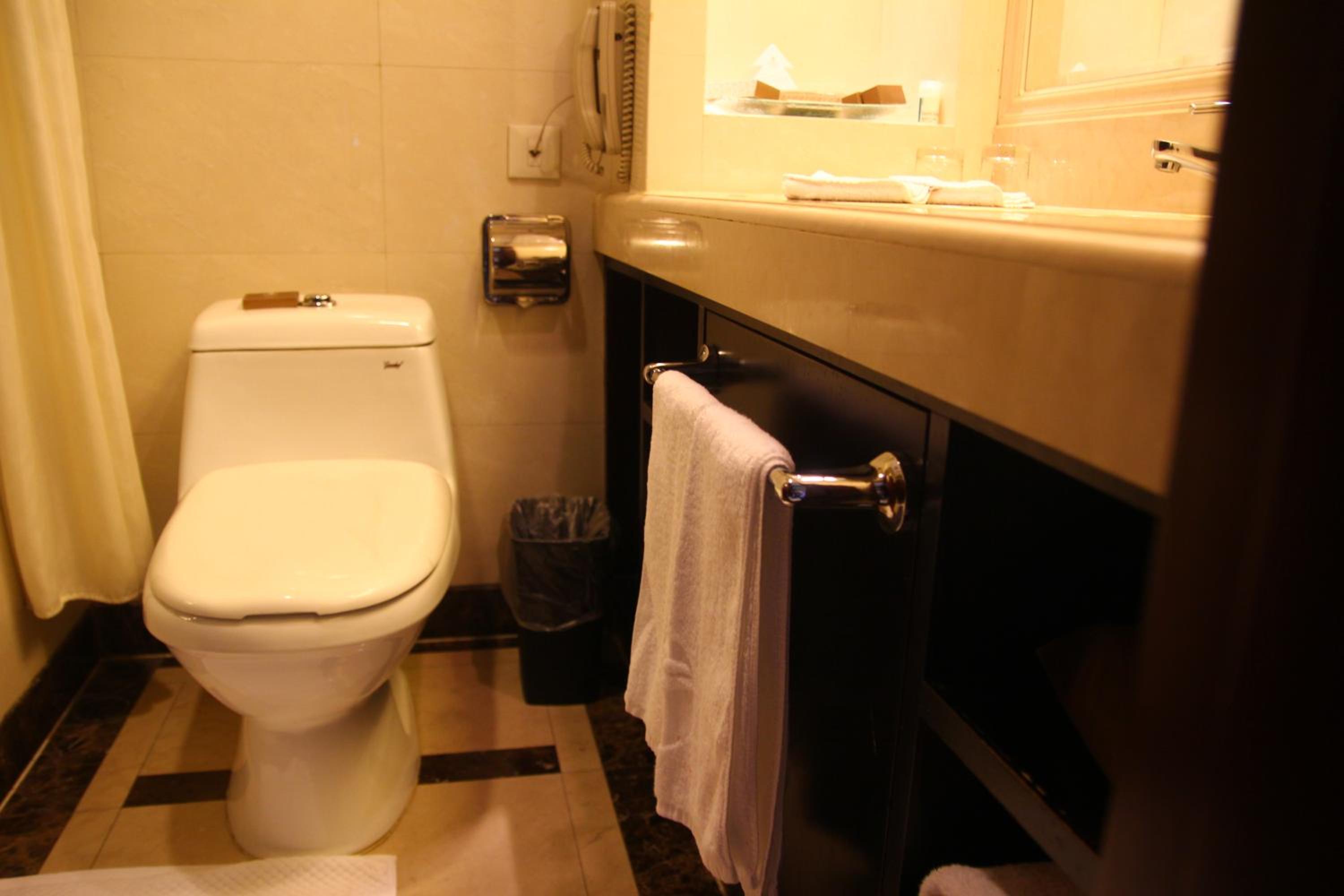 Twin Room - Photo 2