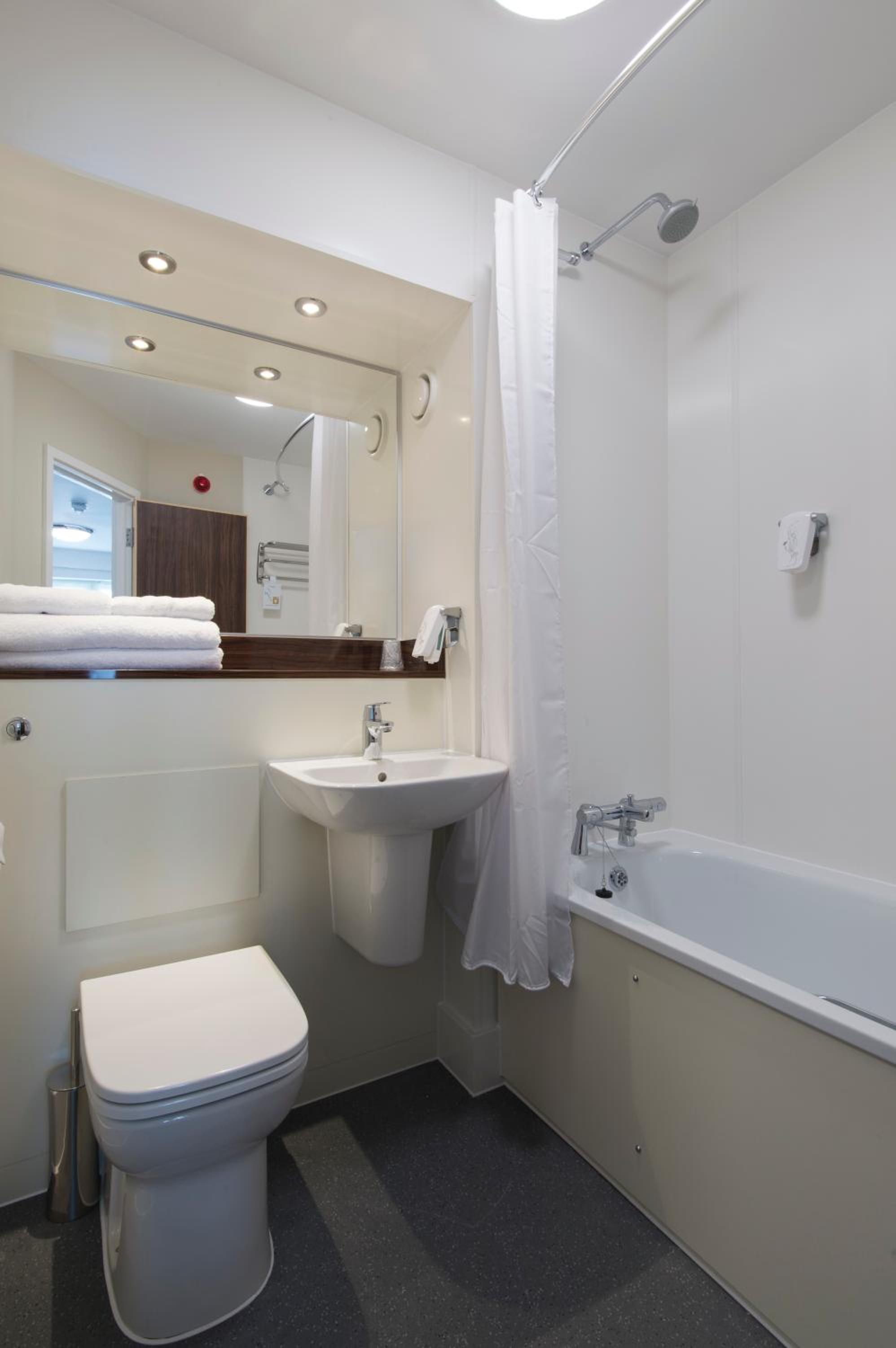 Double Room - Photo 4