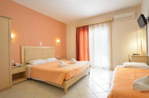 Apartment - Ground Floor photo 2