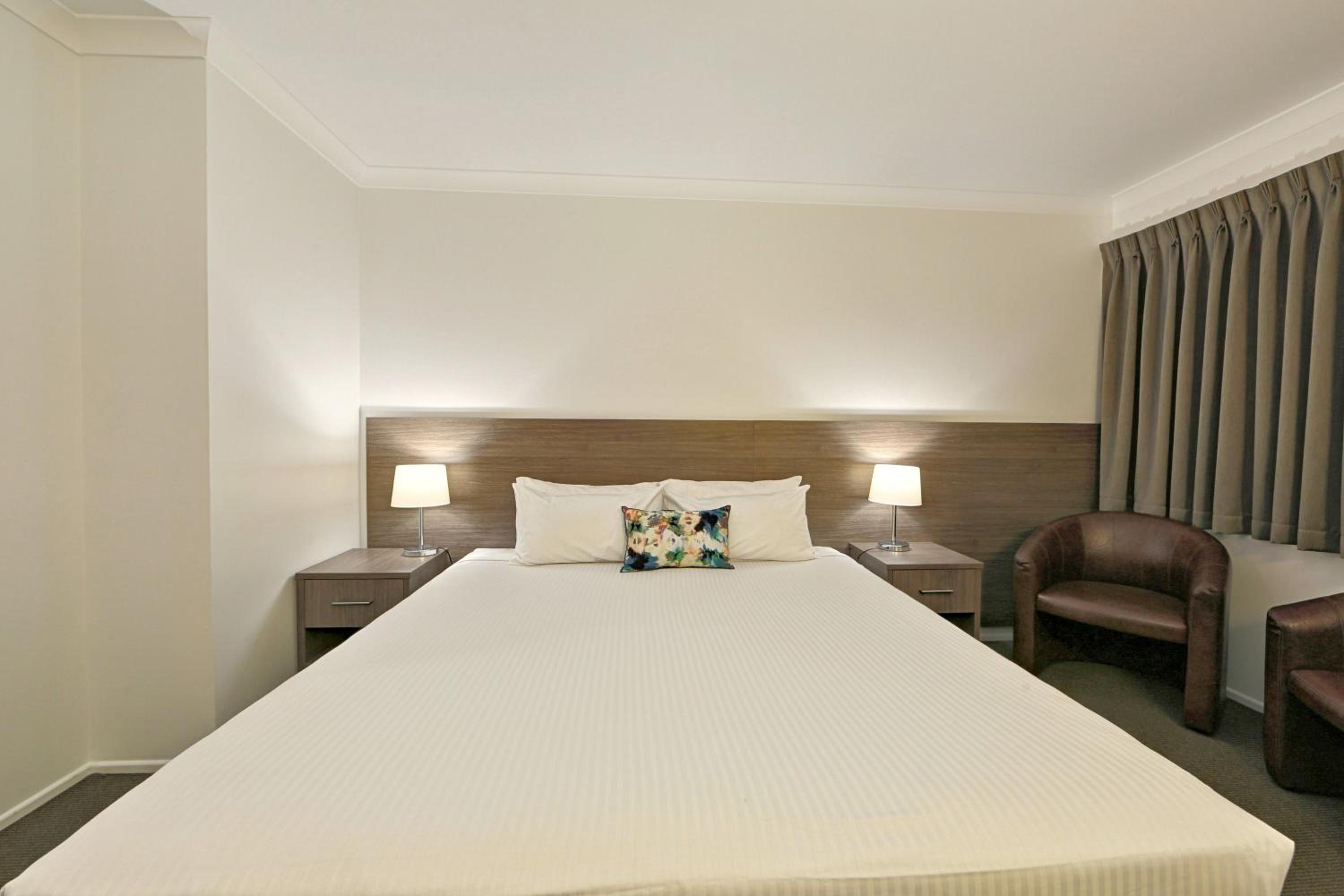 Executive King Room - Photo 3