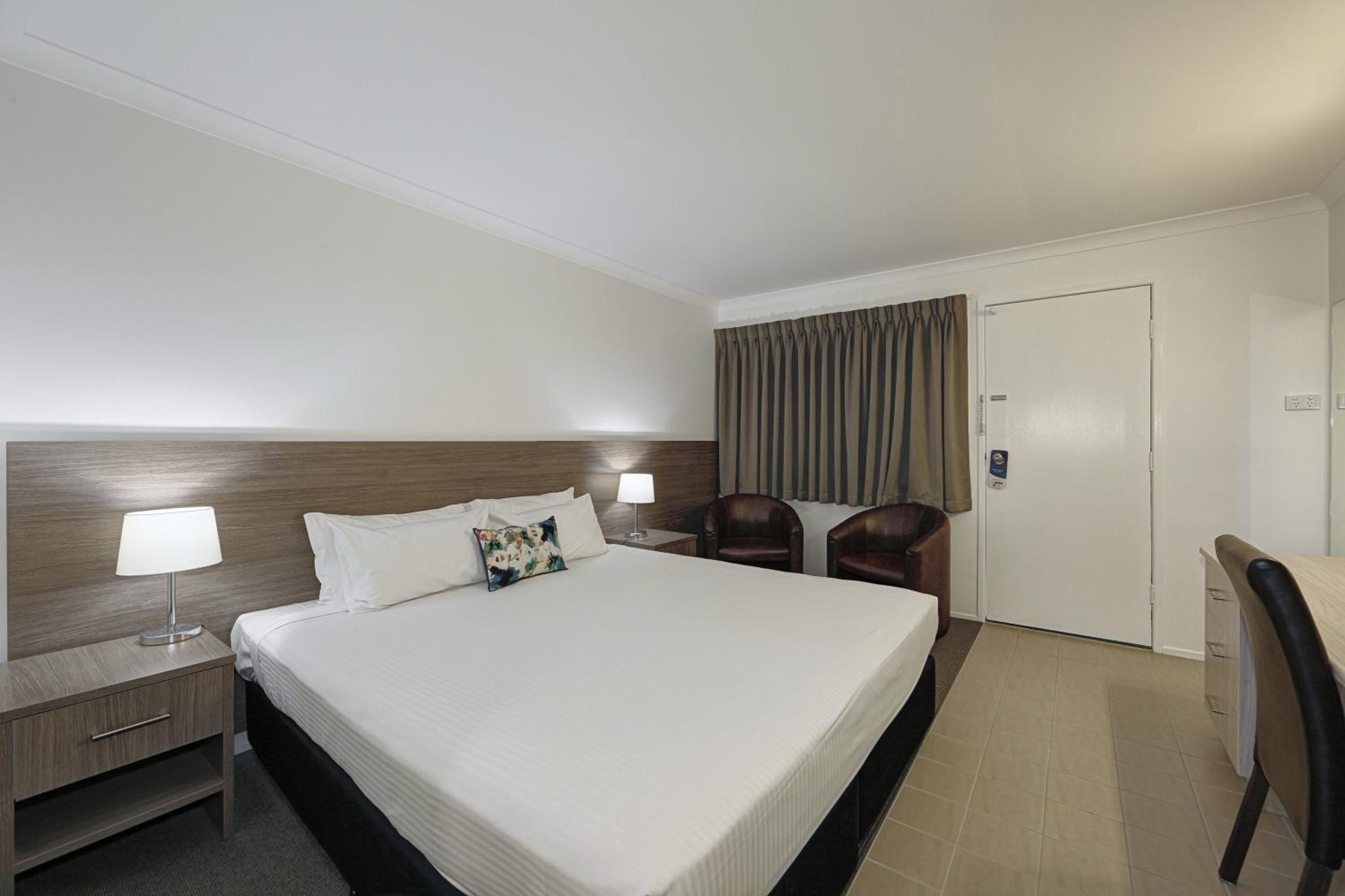 Executive King Room - Photo 7