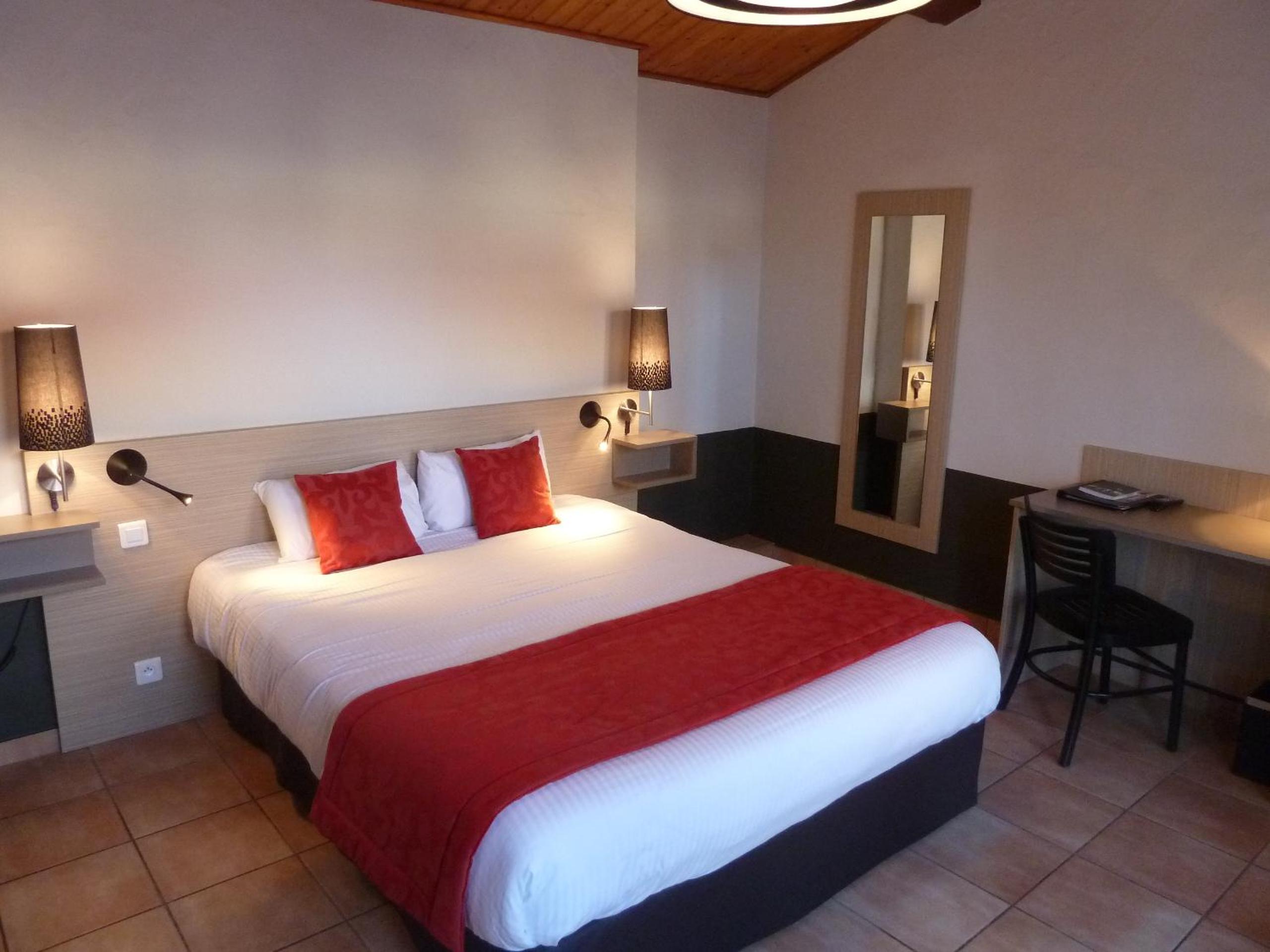 Superior Double Room Garden Level - Photo 2