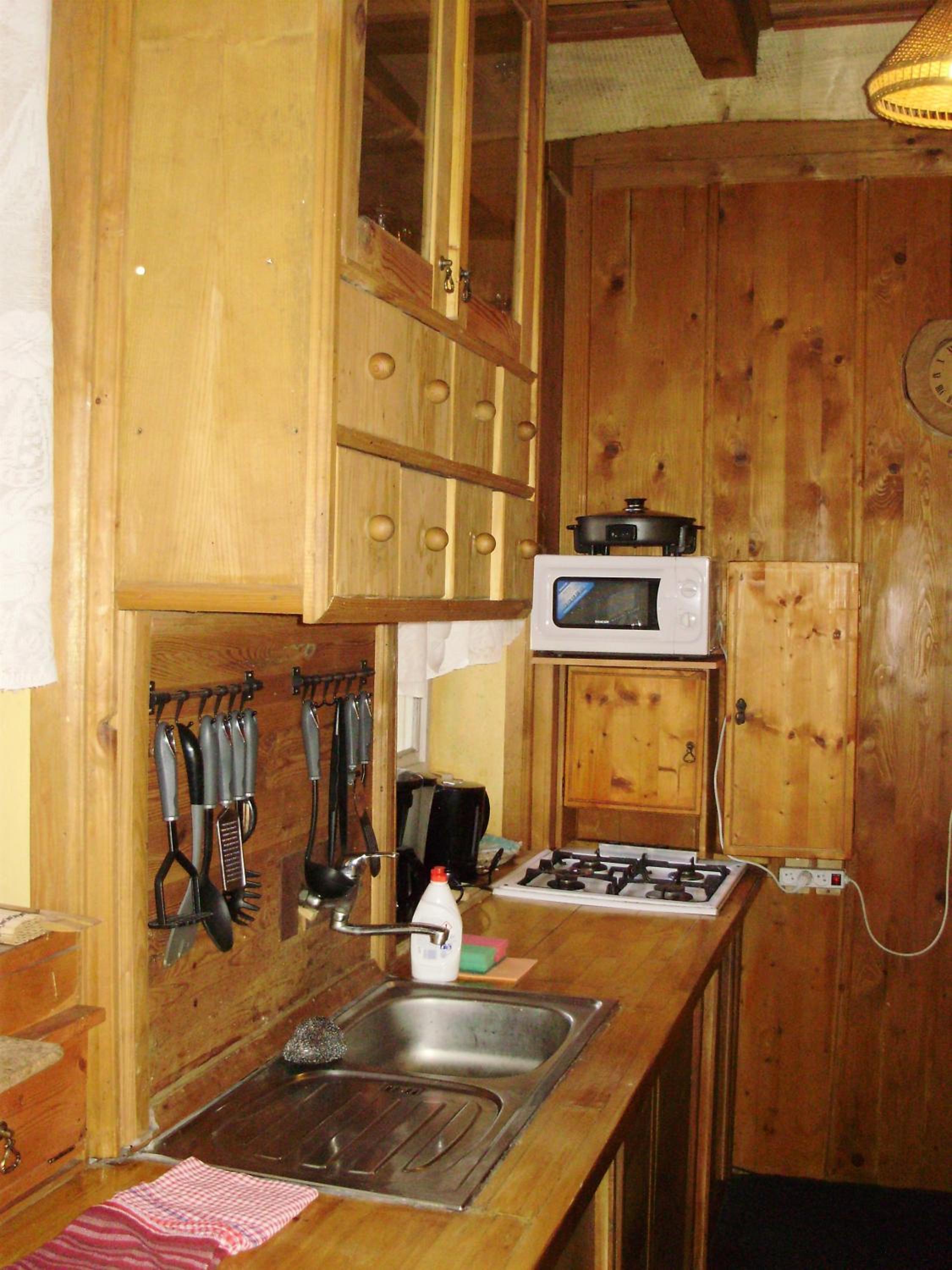 Four-Bedroom House photo 3
