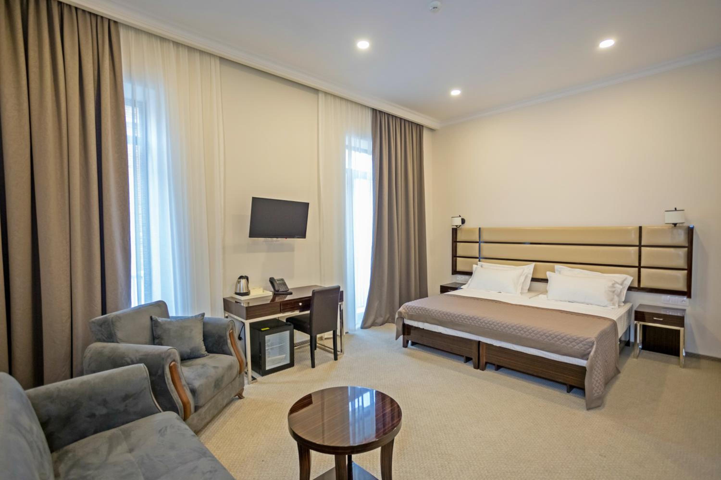 Deluxe Double or Twin Room with Balcony