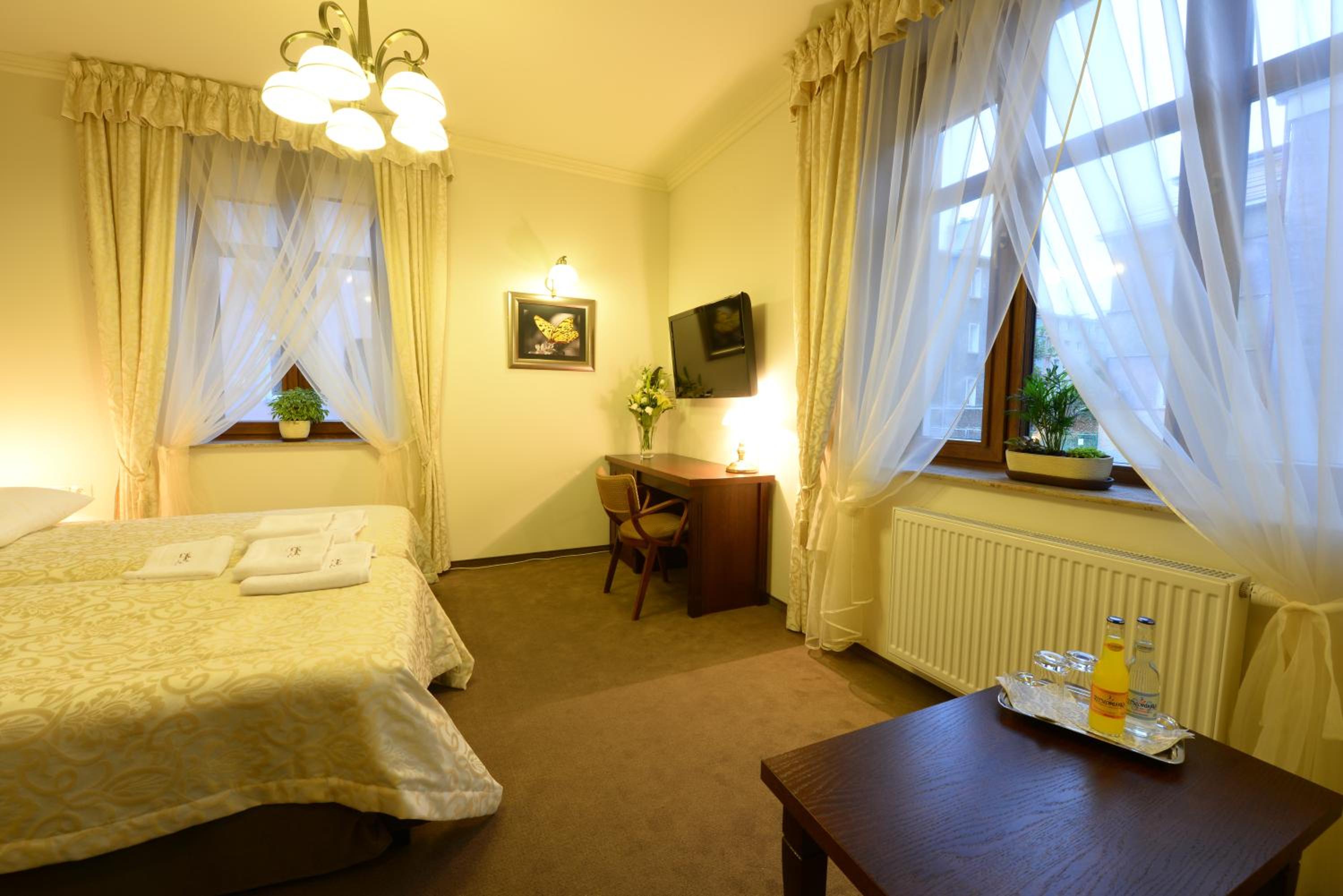 Twin Room - Photo 5