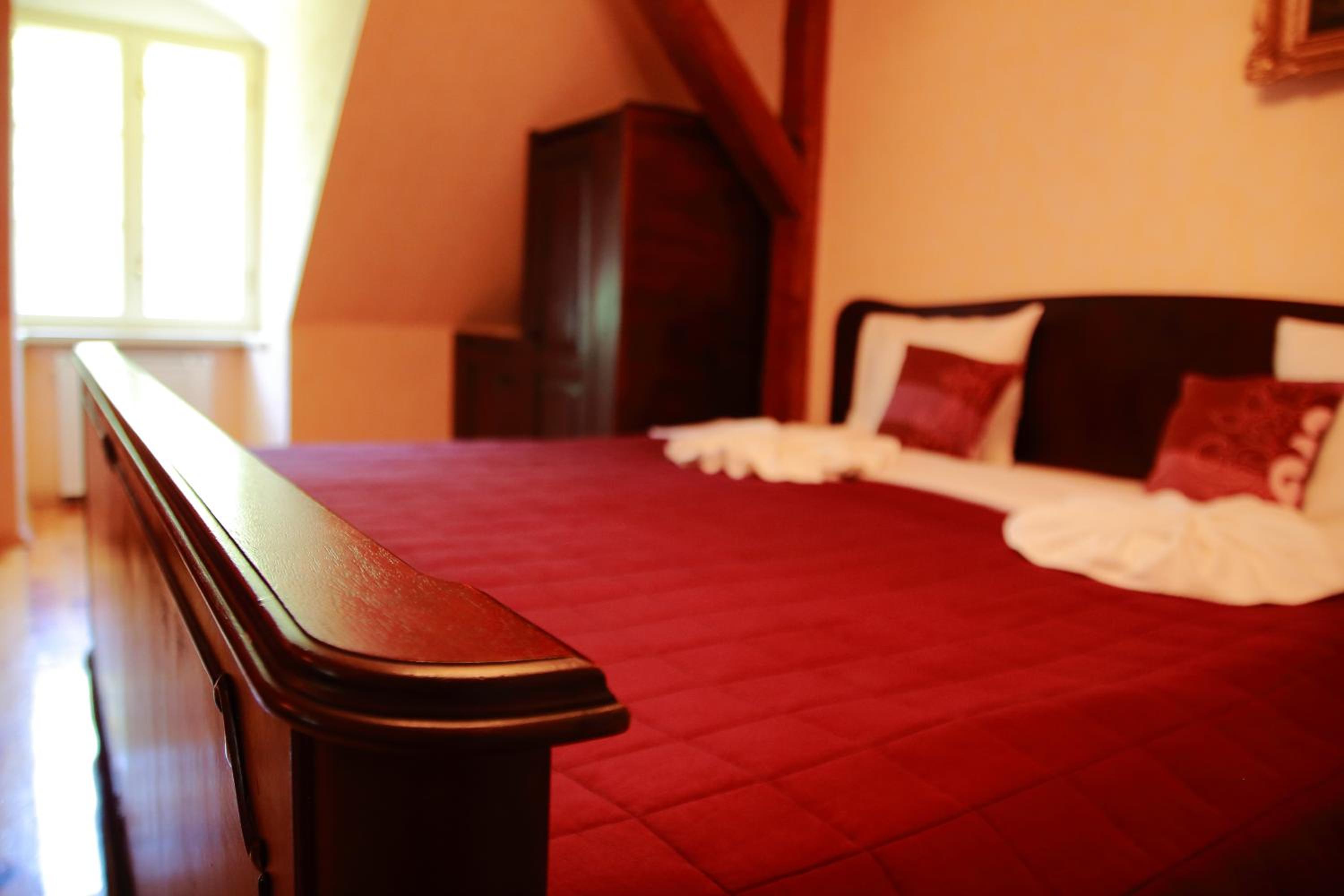Deluxe Double Room (Spanish Style) photo 1