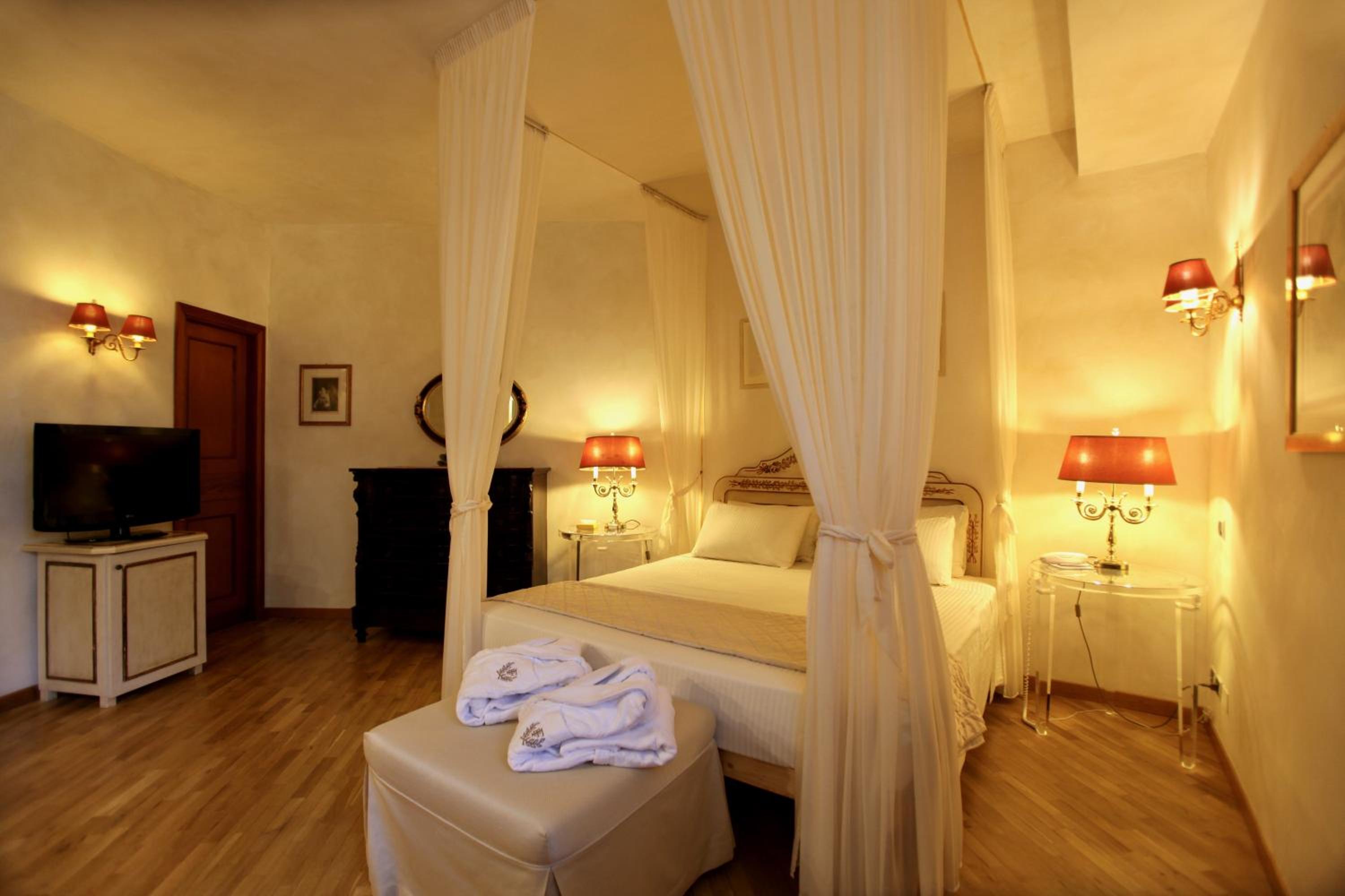 Superior Double Room - Photo 4