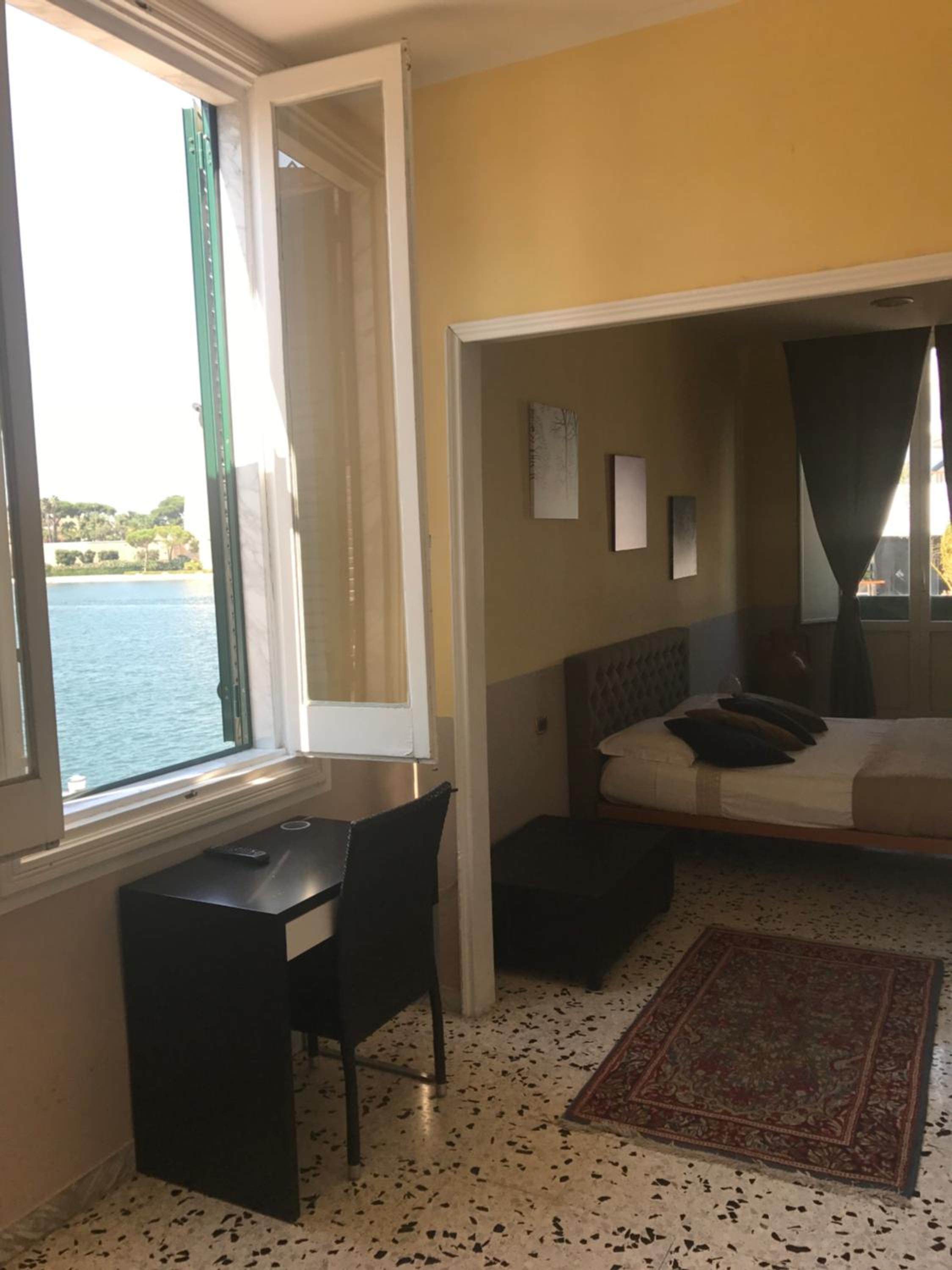 Deluxe Triple Room with Sea View photo 3