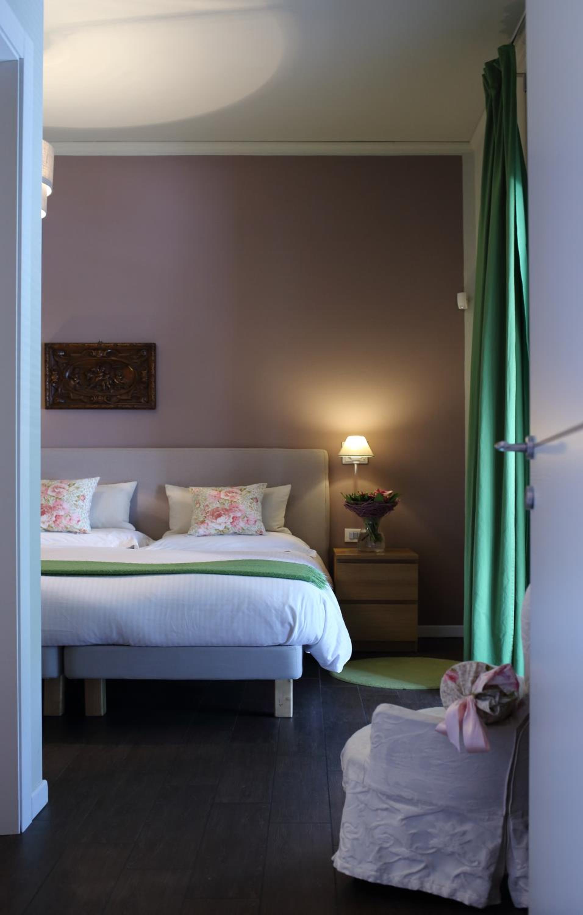 Deluxe Double or Twin Room with Balcony - Photo 5