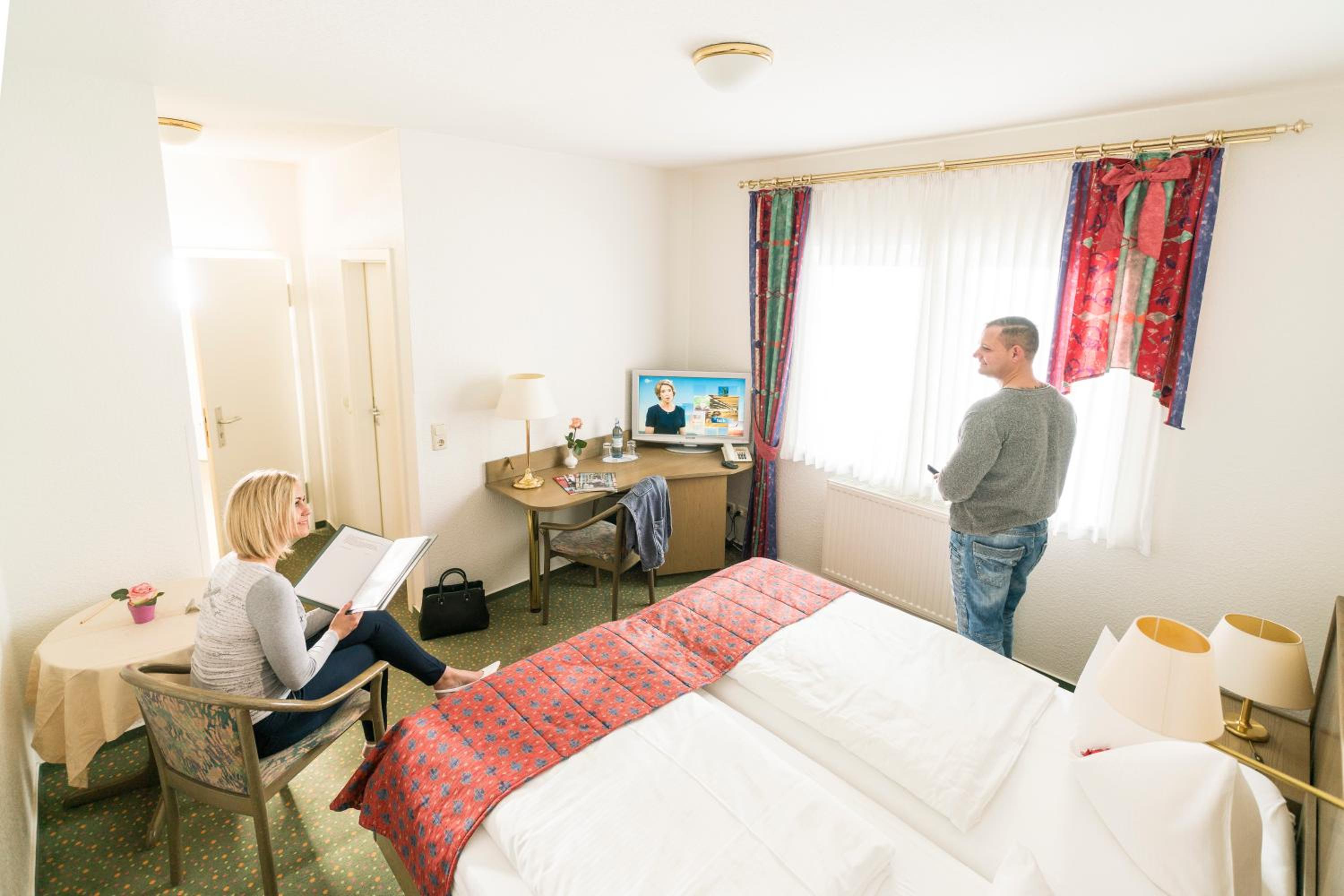Double or Twin Room photo 3