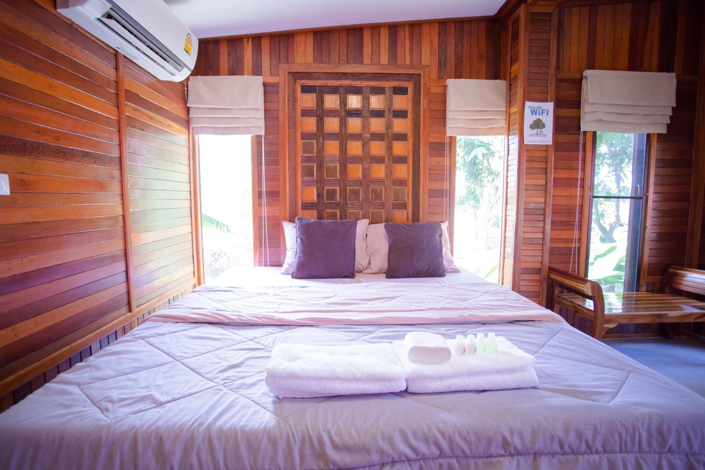 King Room with Garden View - Photo 12