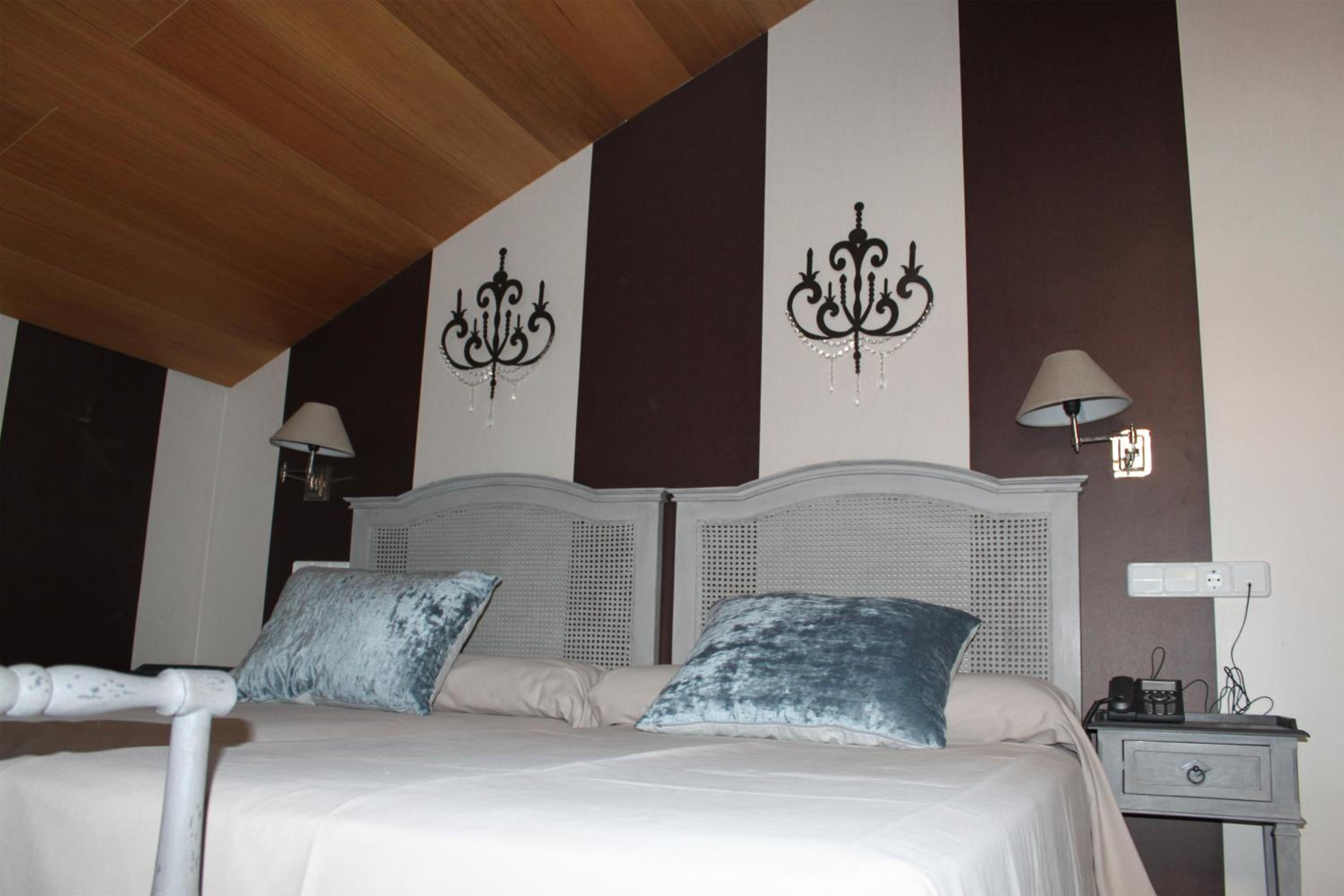 Double or Twin Room photo 2