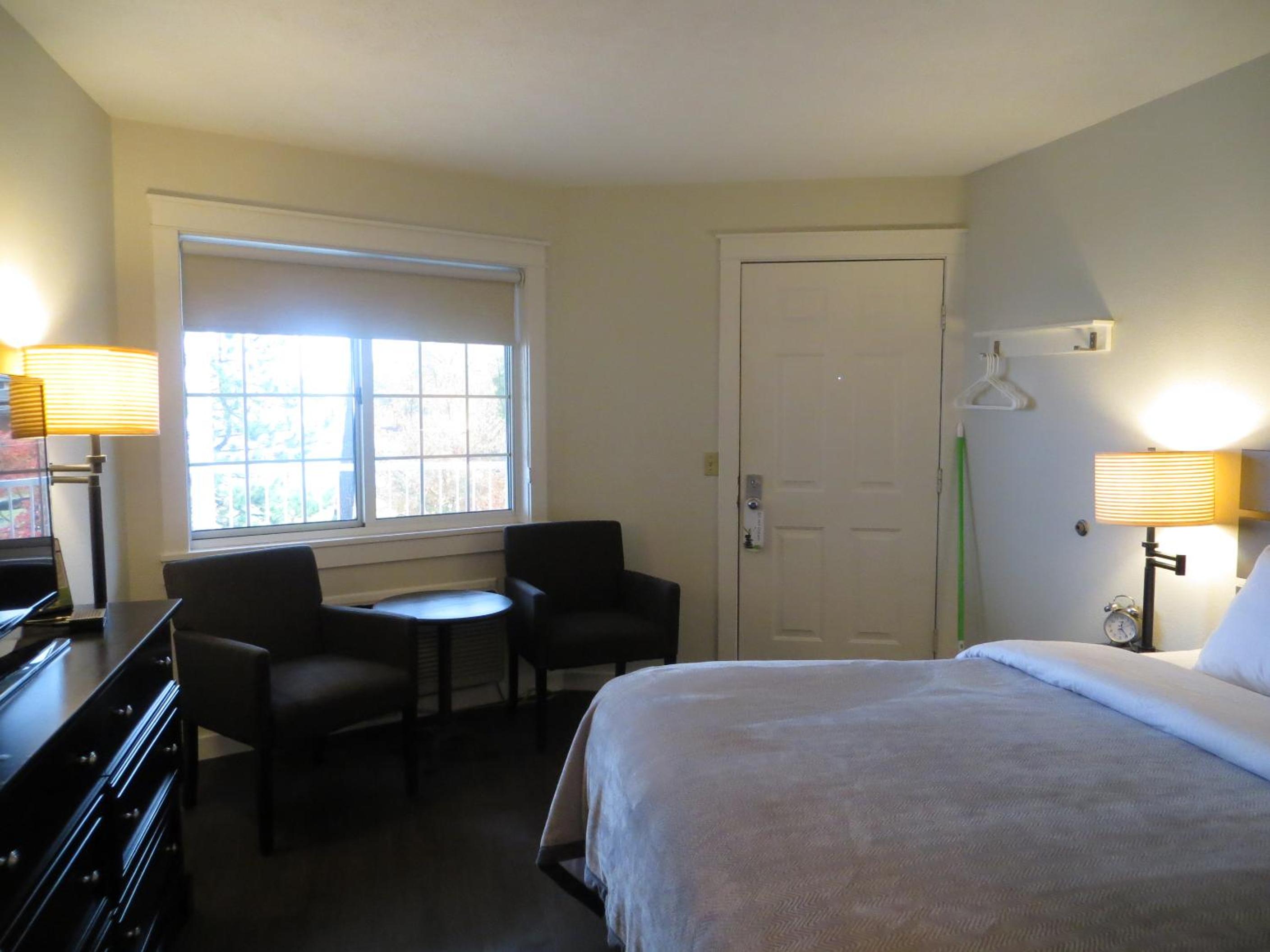 Standard Queen Room - Photo 3