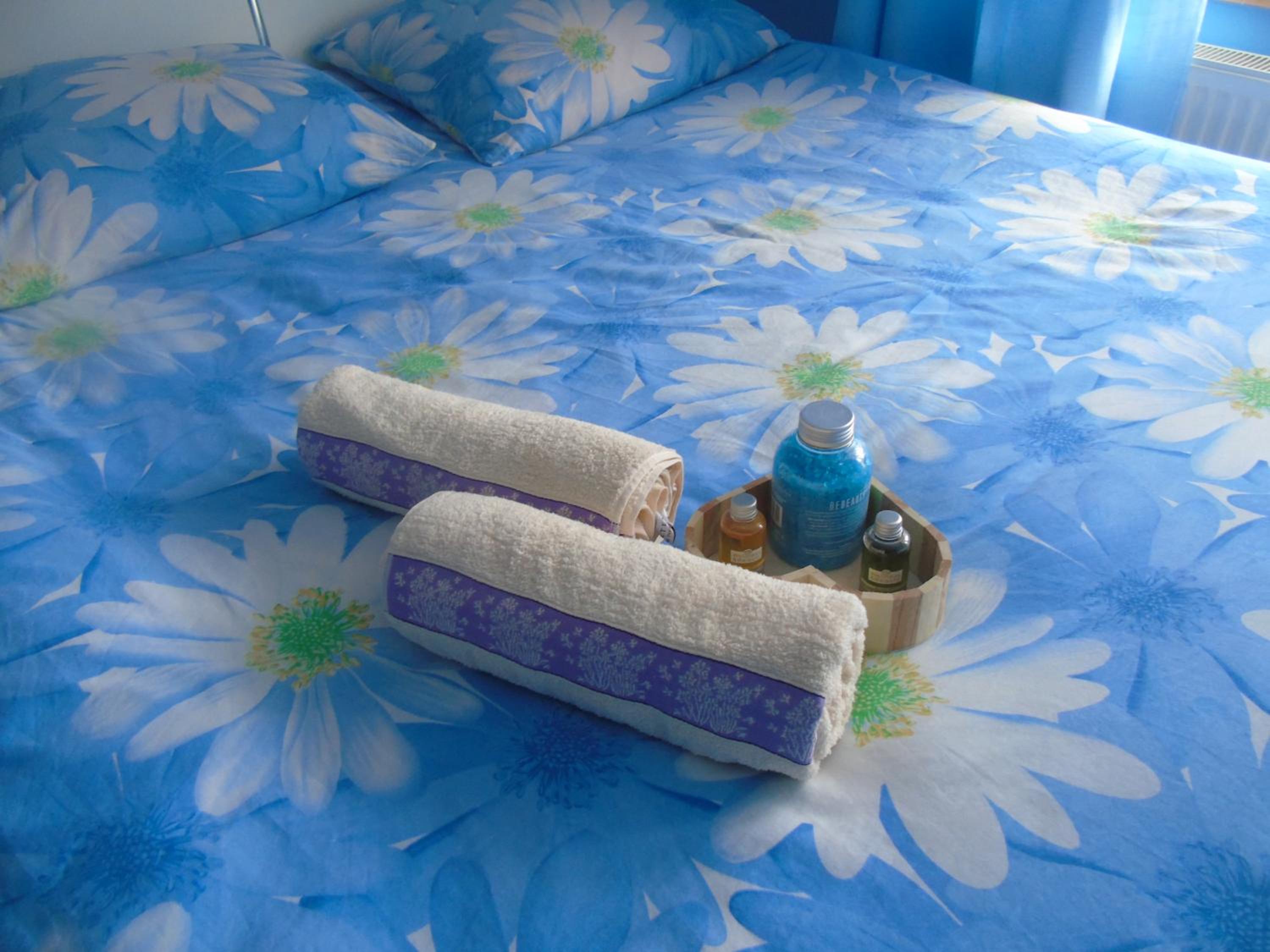 Deluxe Double Room - Photo 14