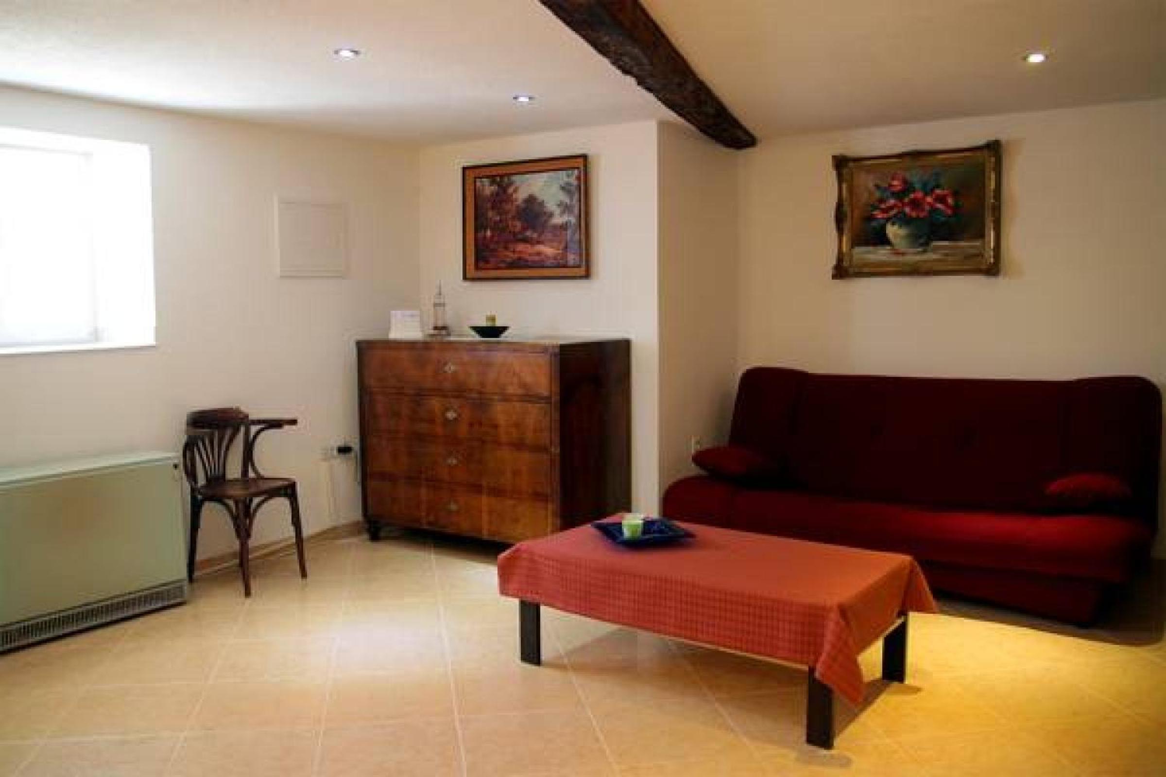 One-Bedroom House photo 1