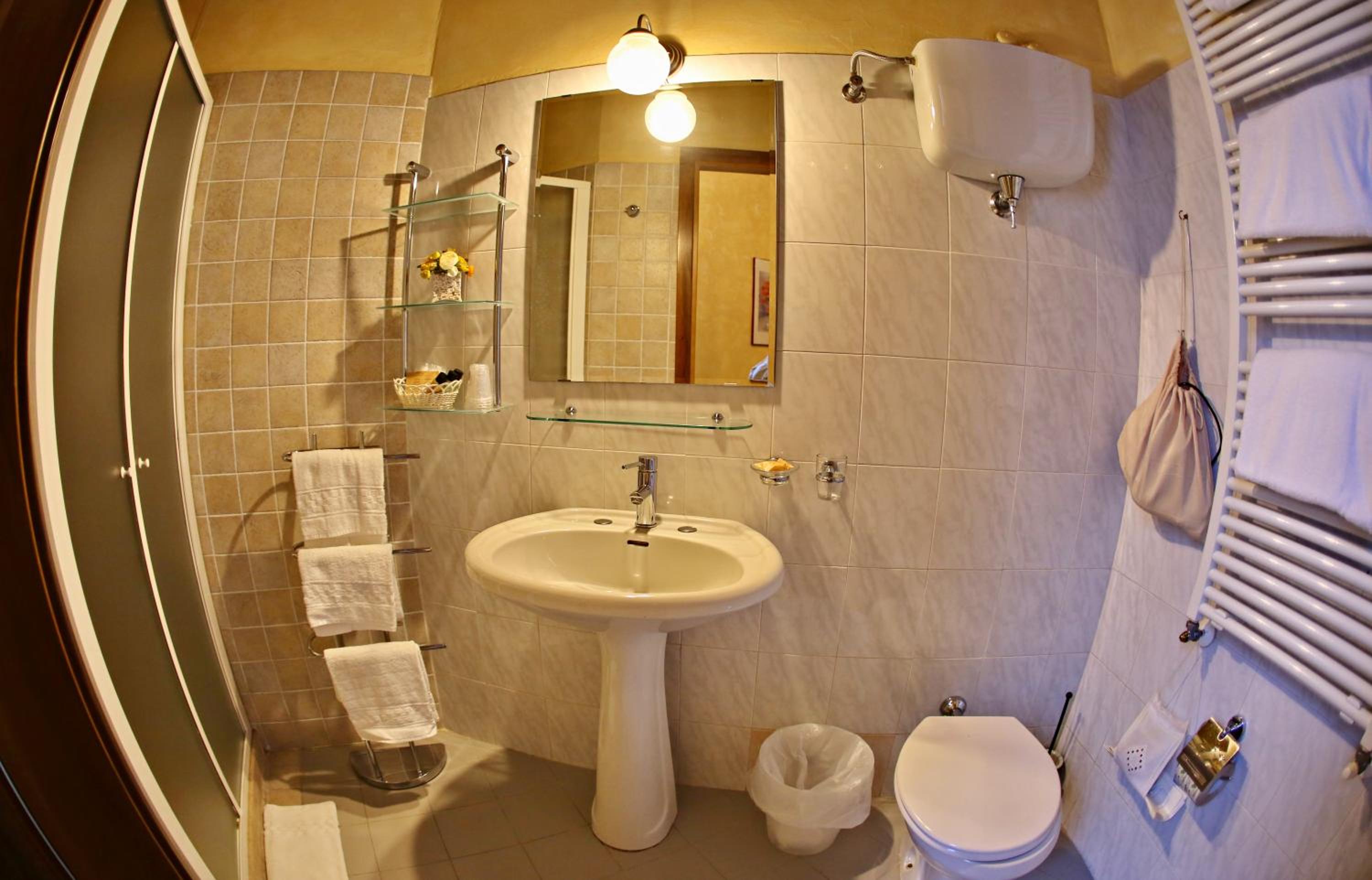 Standard Triple Room - Photo 2