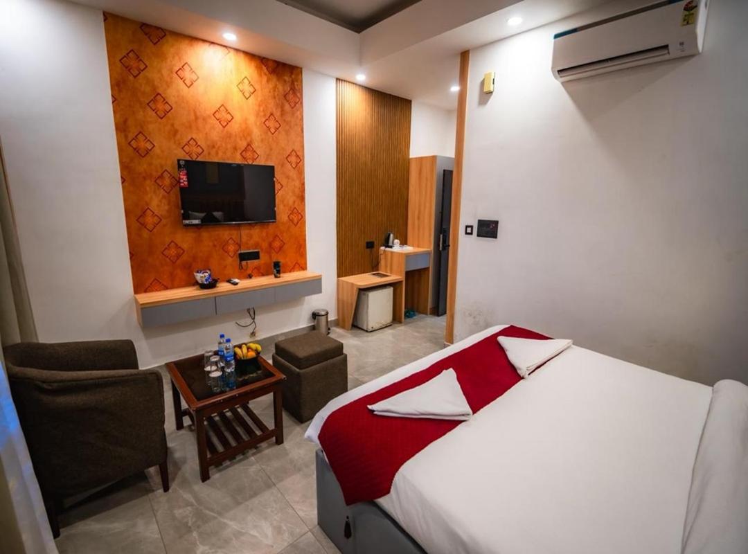 Superior King Room