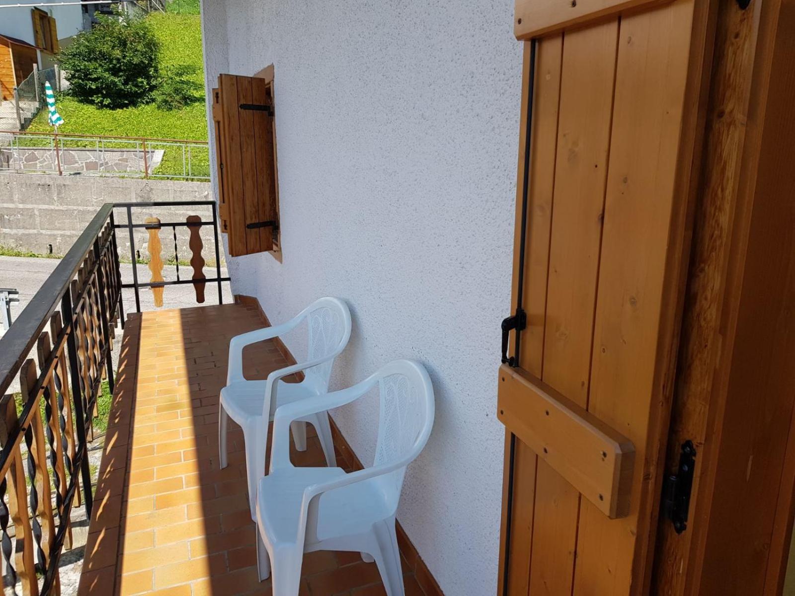 Apartment with Mountain View photo 3